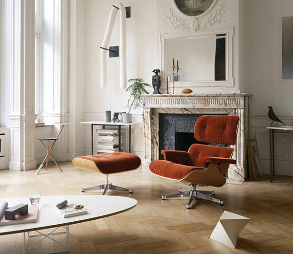 9504793_HSFW25-Living-Room-Eames-Lounge-Chair-Ottoman-Elliptical-Table_v_fullbleed_1440x_Vorschau