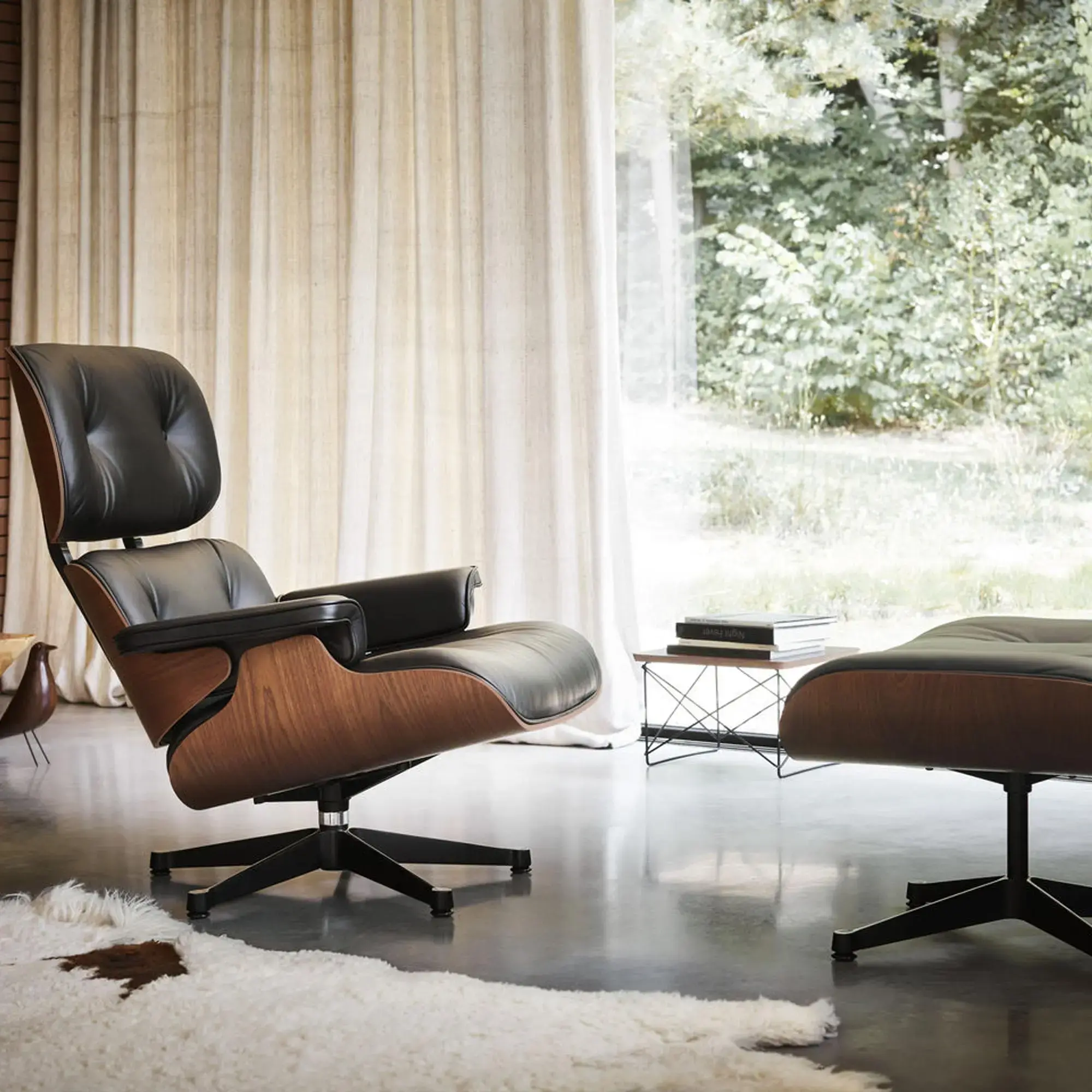Lounge Chair & Ottoman - auslaufende Furniere