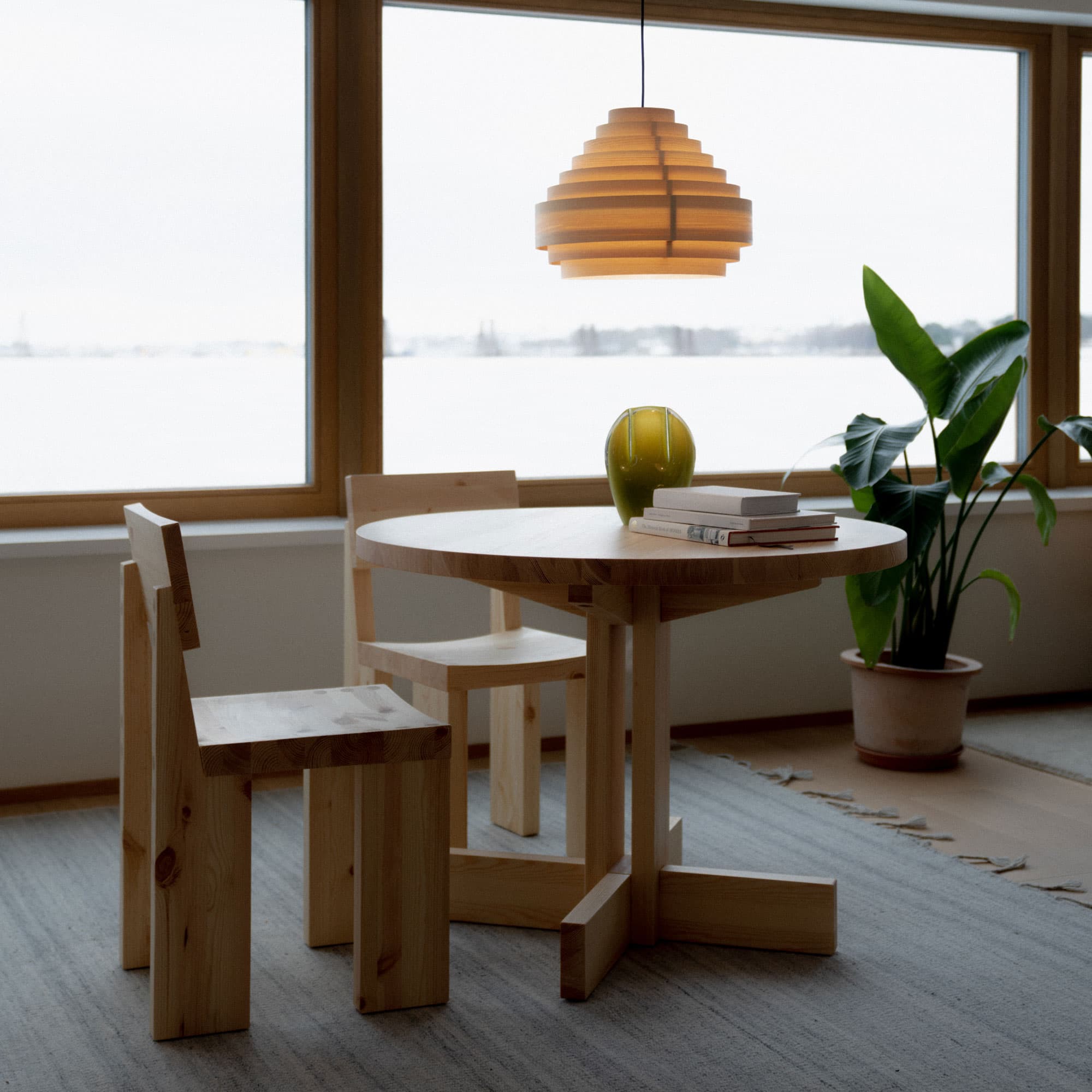 001 Dining Table Round Tisch