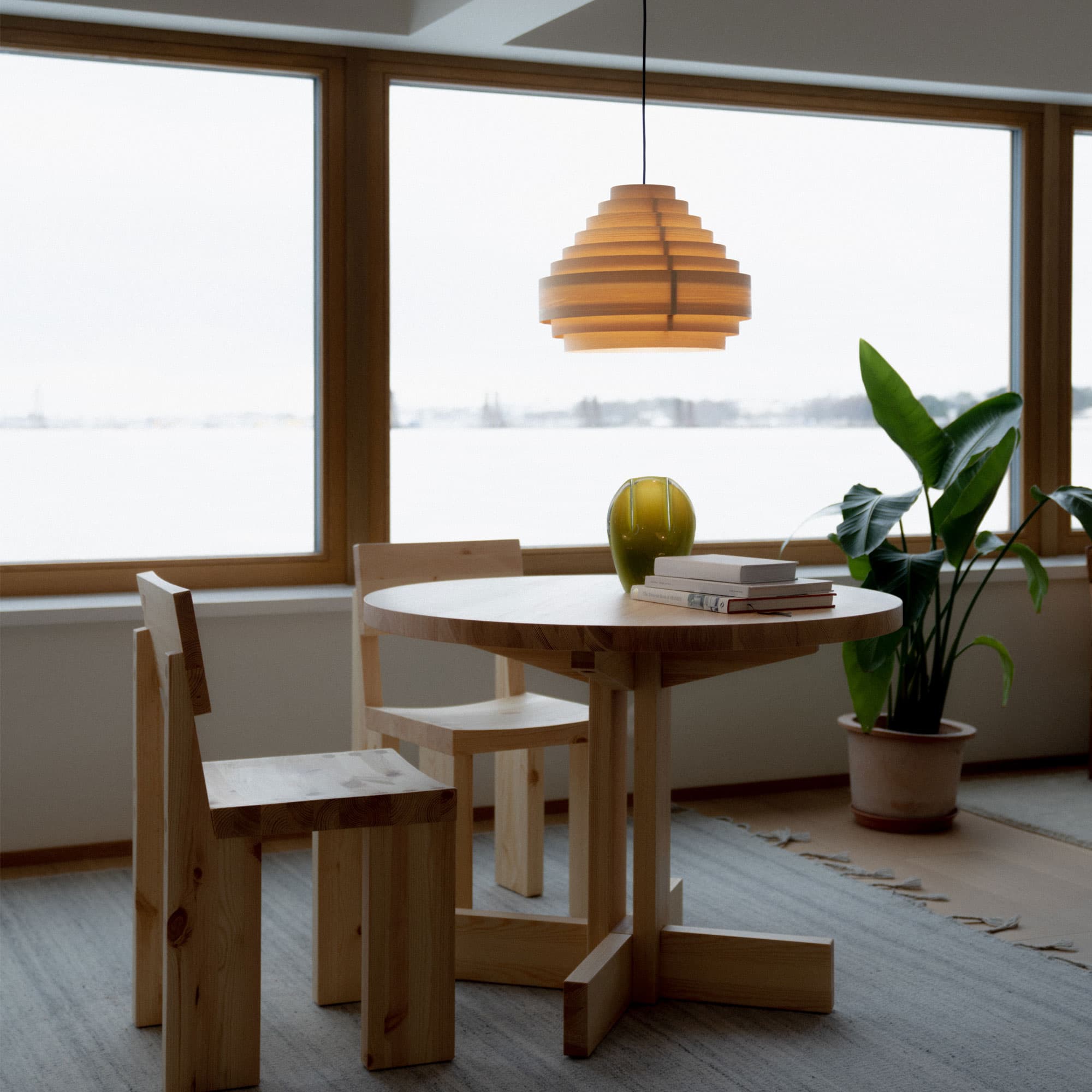 001 Dining Table Round Tisch