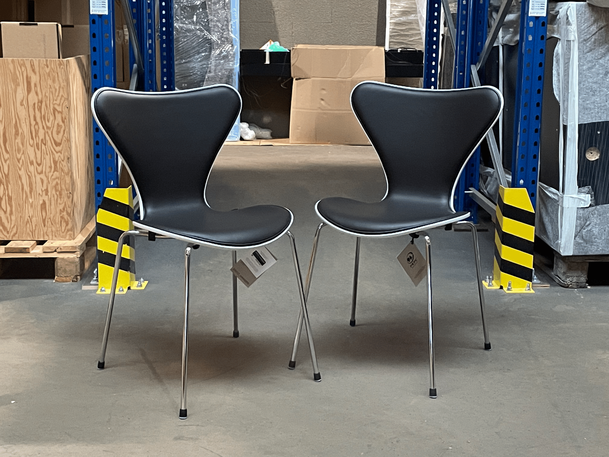 3107 2 Stühle im Set