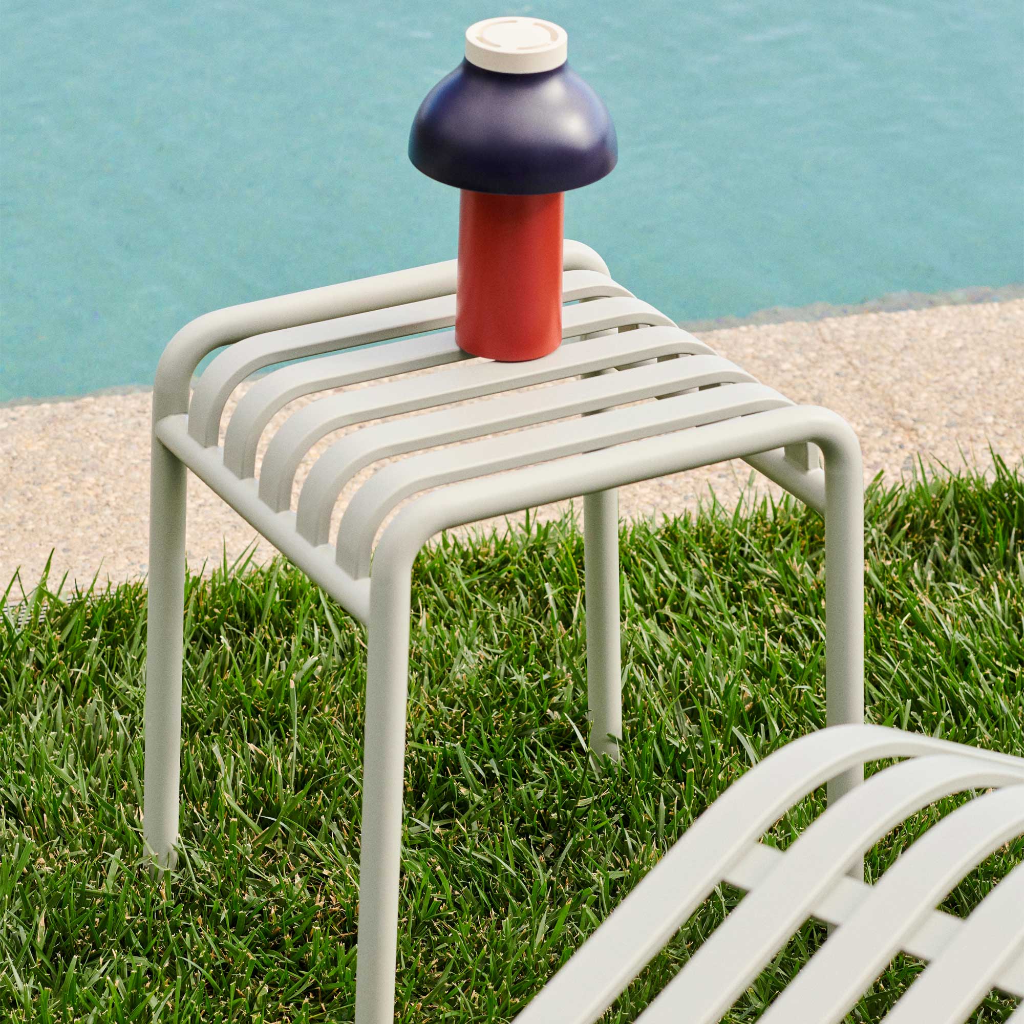 Palissade Stool Hocker