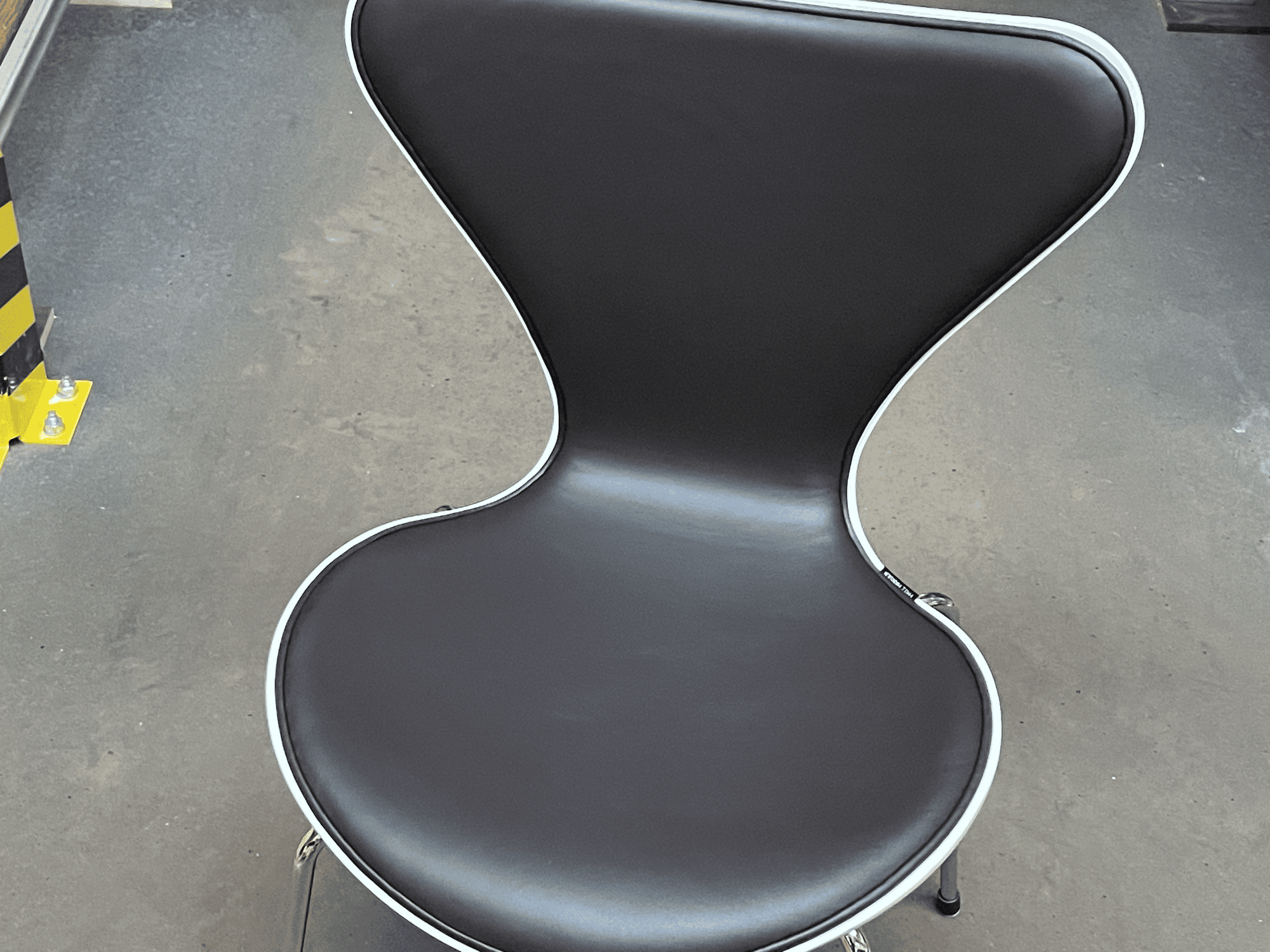 3107 2 Stühle im Set