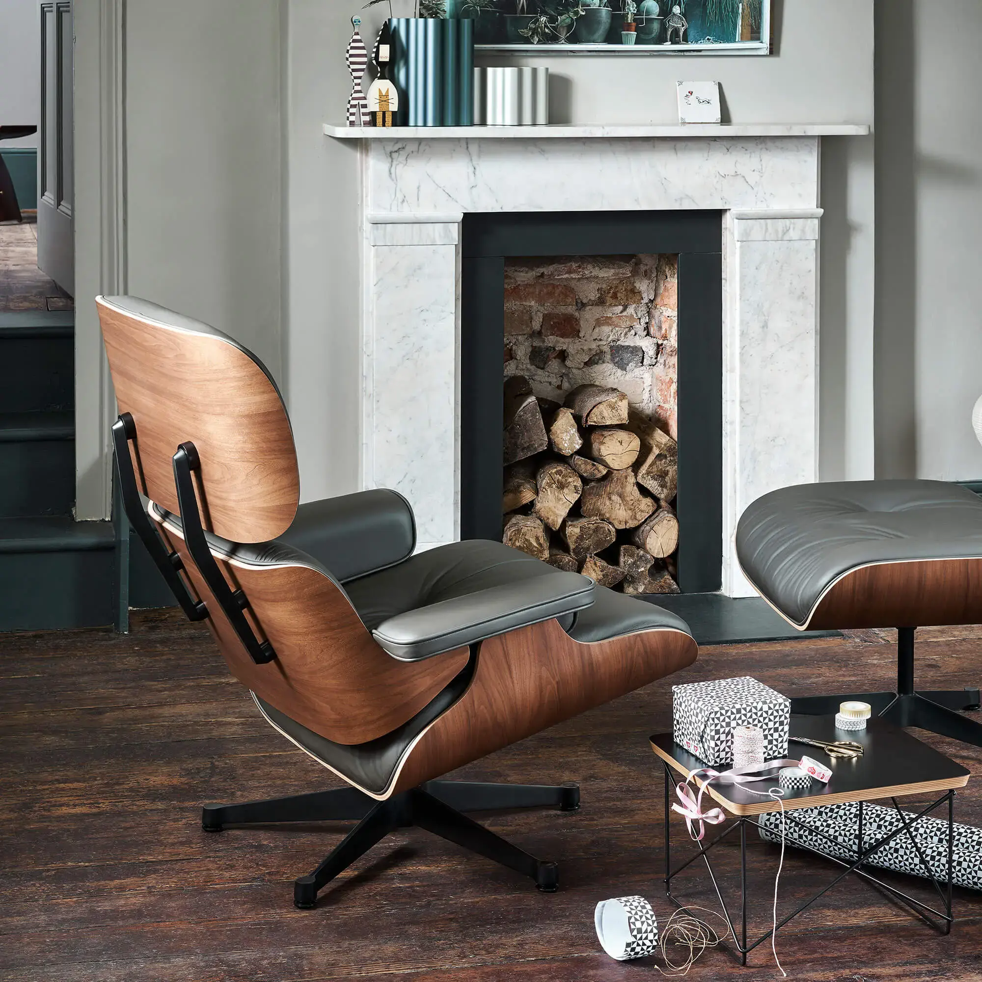 Lounge Chair & Ottoman - auslaufende Furniere
