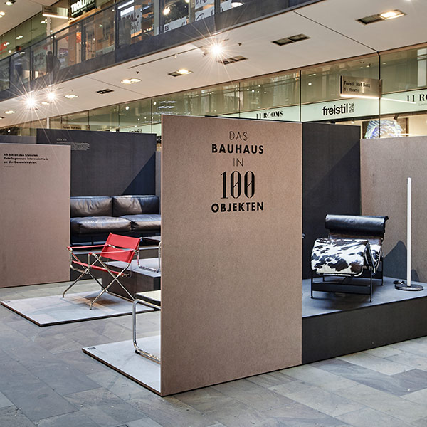 Das-Bauhaus-in-100-Objekten_Ausstellung-2019_YS18976-1