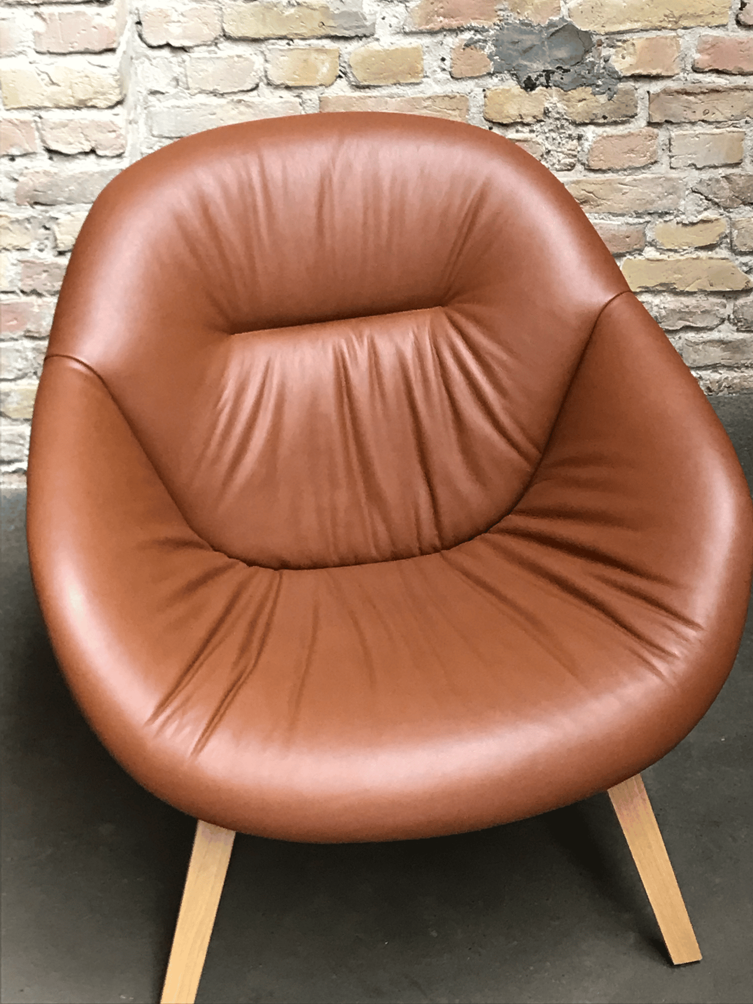 About A Lounge AAL 83 Soft Sessel