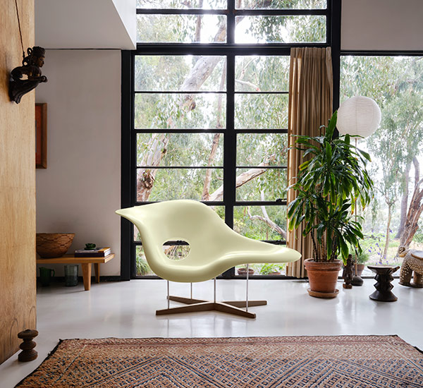 Vitra_La-Chaise-limited-Edition-2023-Eames-House_8323837