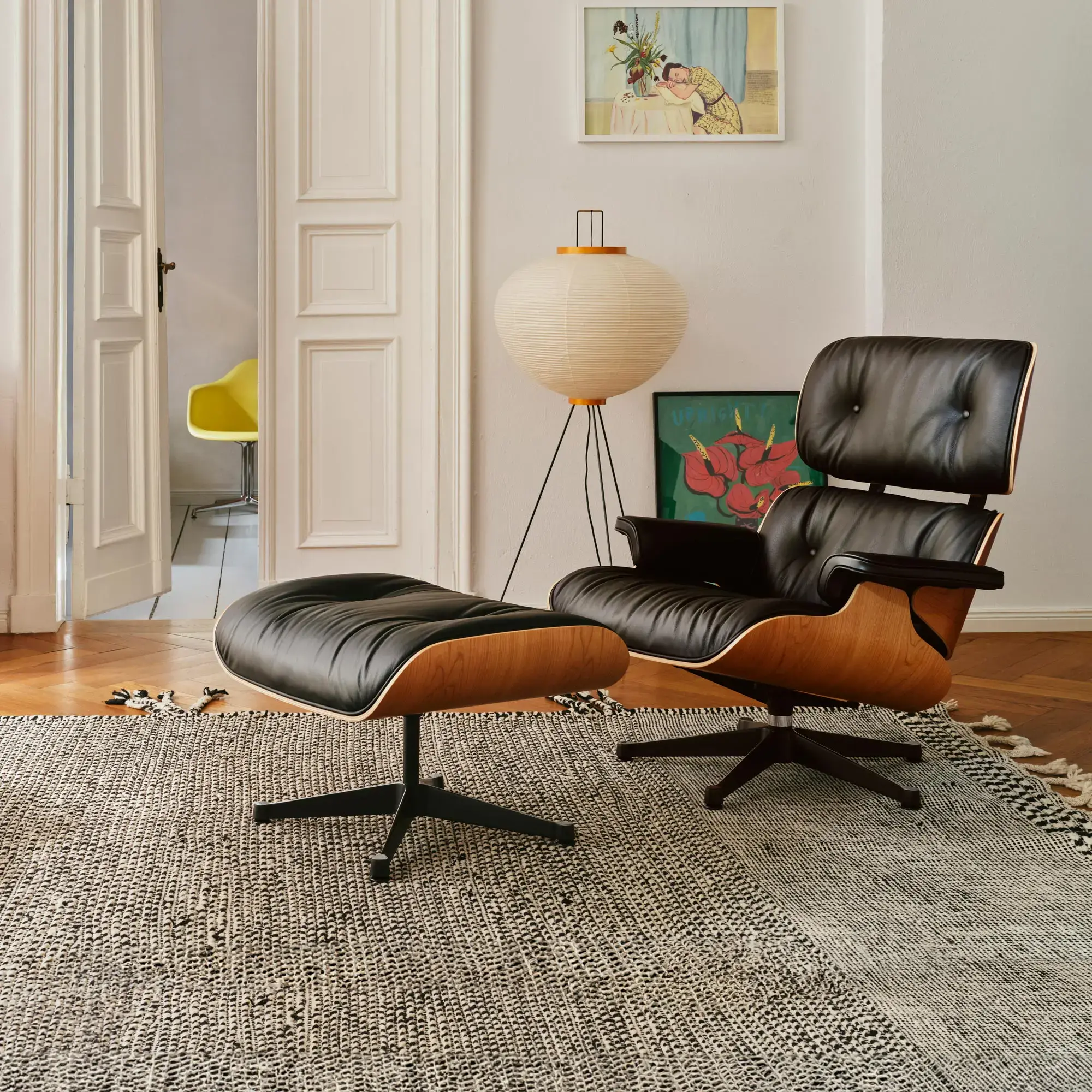 Lounge Chair & Ottoman - auslaufende Furniere