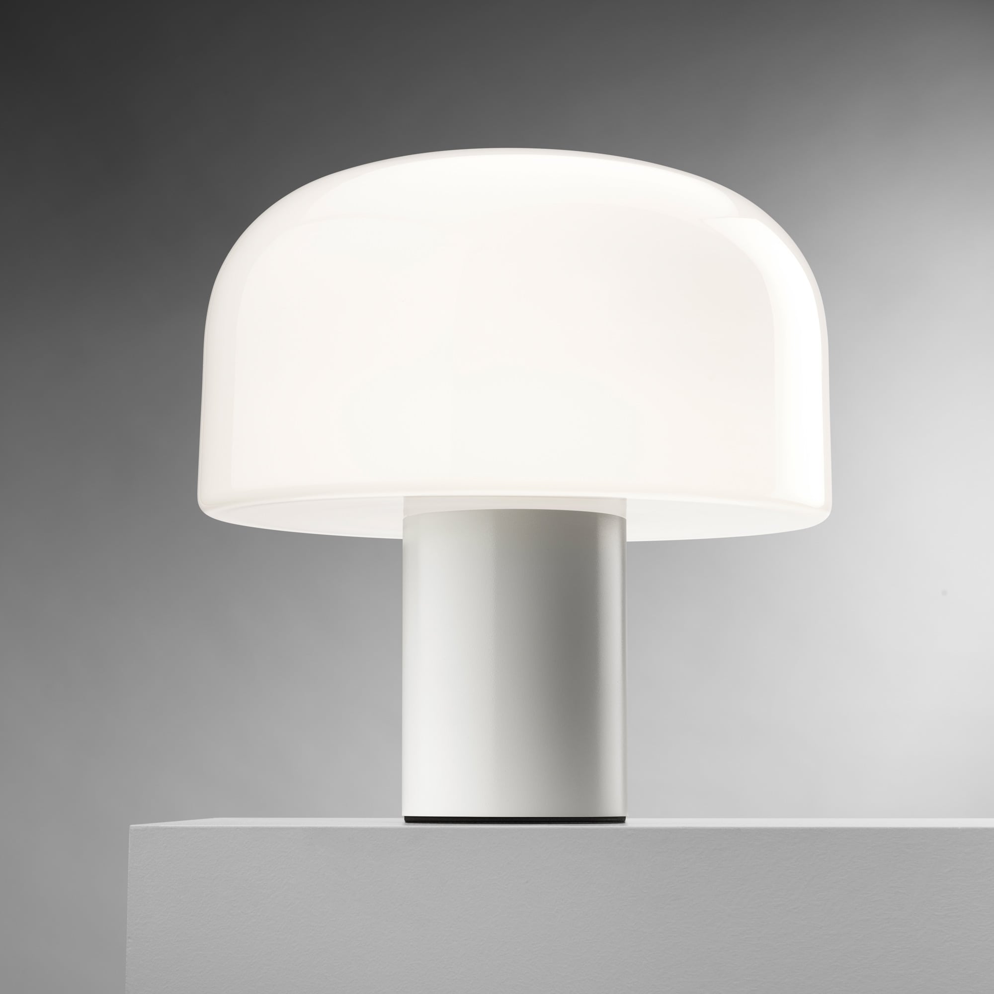 Bellhop Glass T Tischleuchte