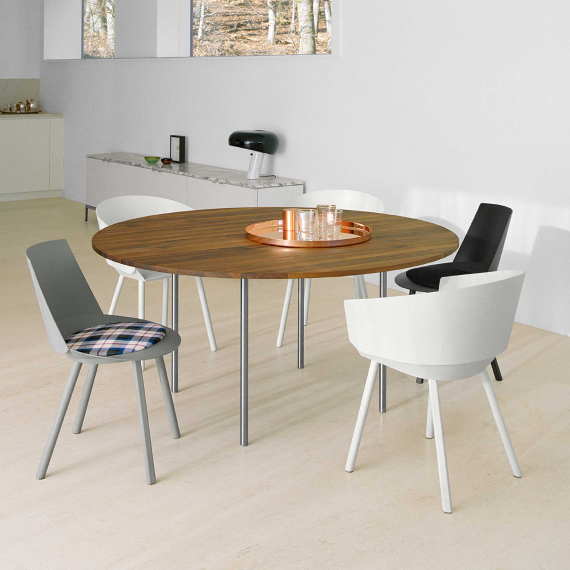 TA14 Anton Tisch rund