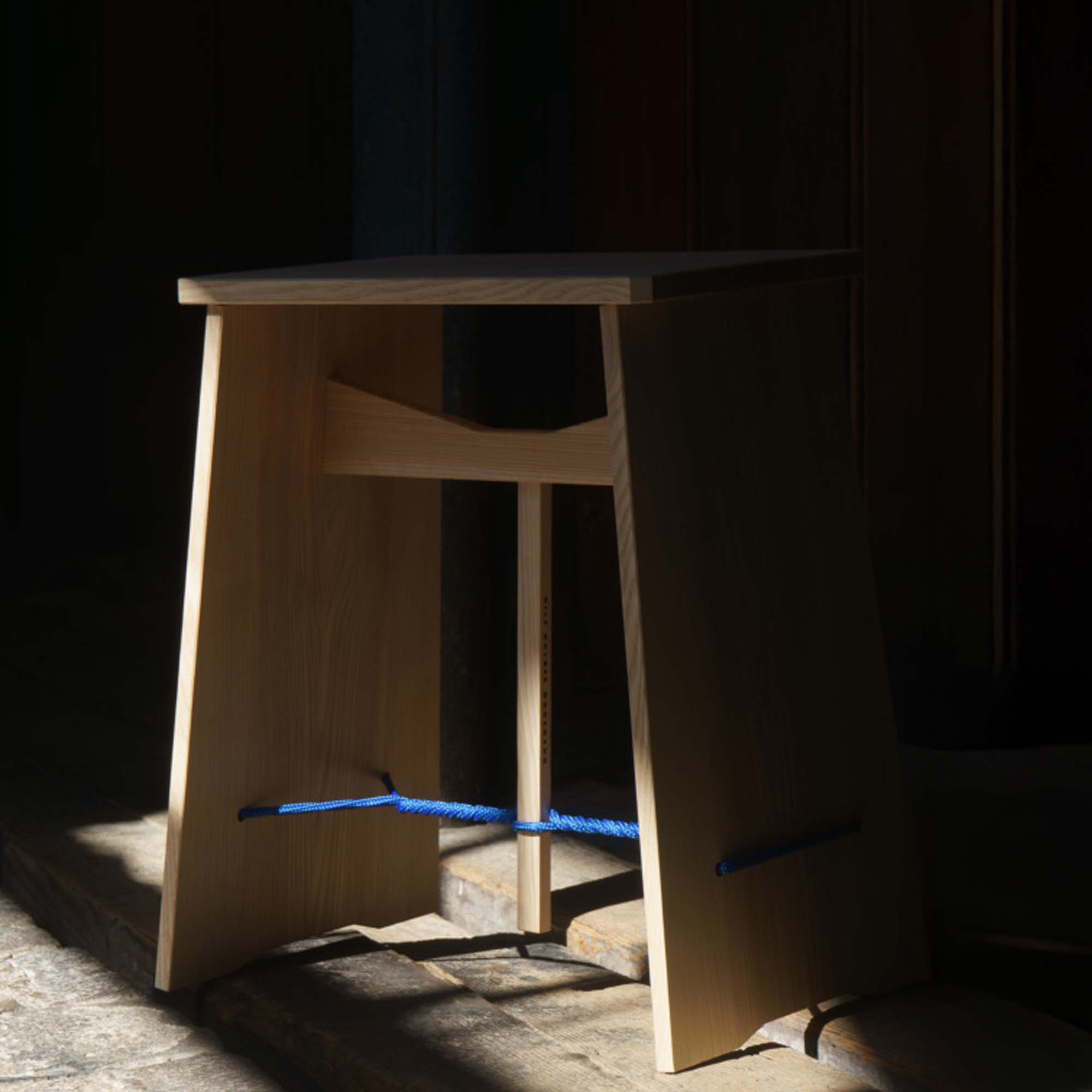 Strammer Max Hocker