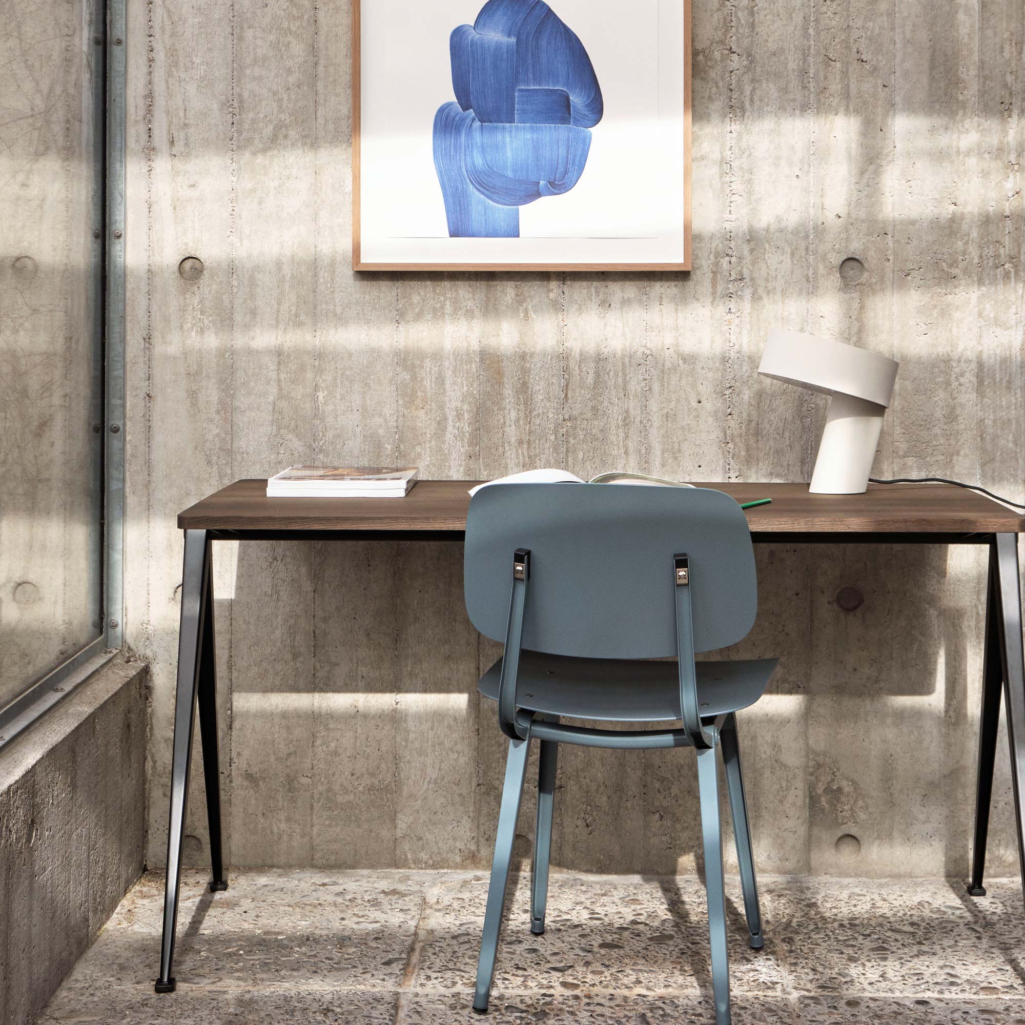 Pyramid 01 Table Tisch
