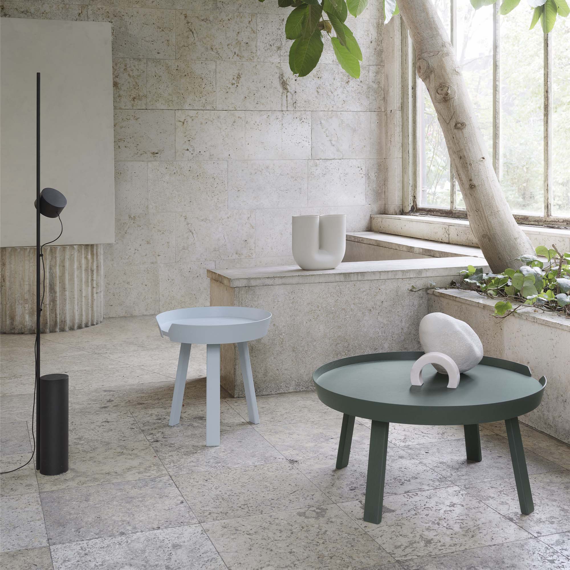 Around Large Beistelltisch