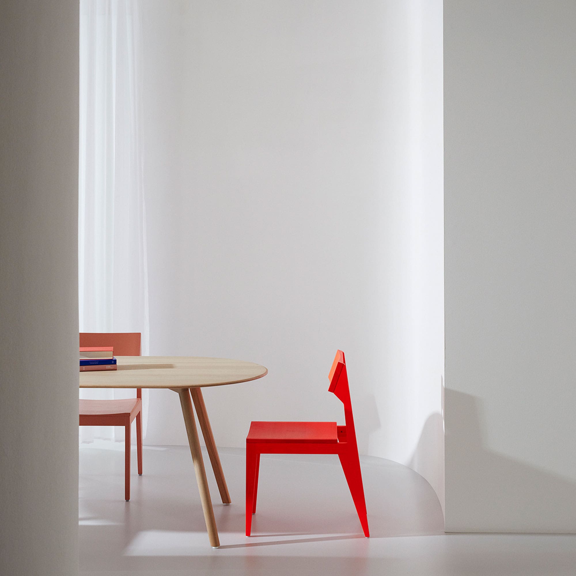 Meyer Tisch elliptisch