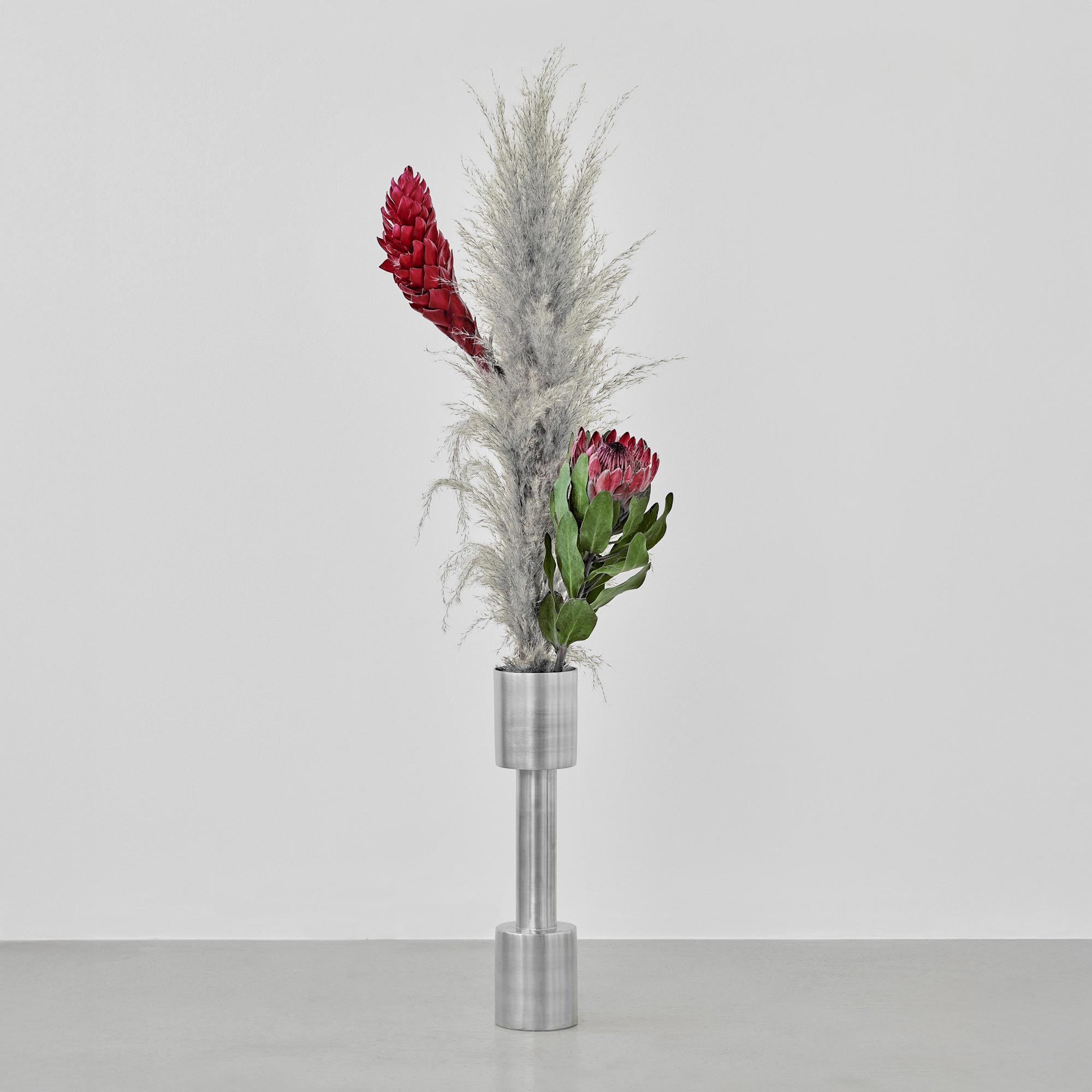Medeia Slim Geo Vase