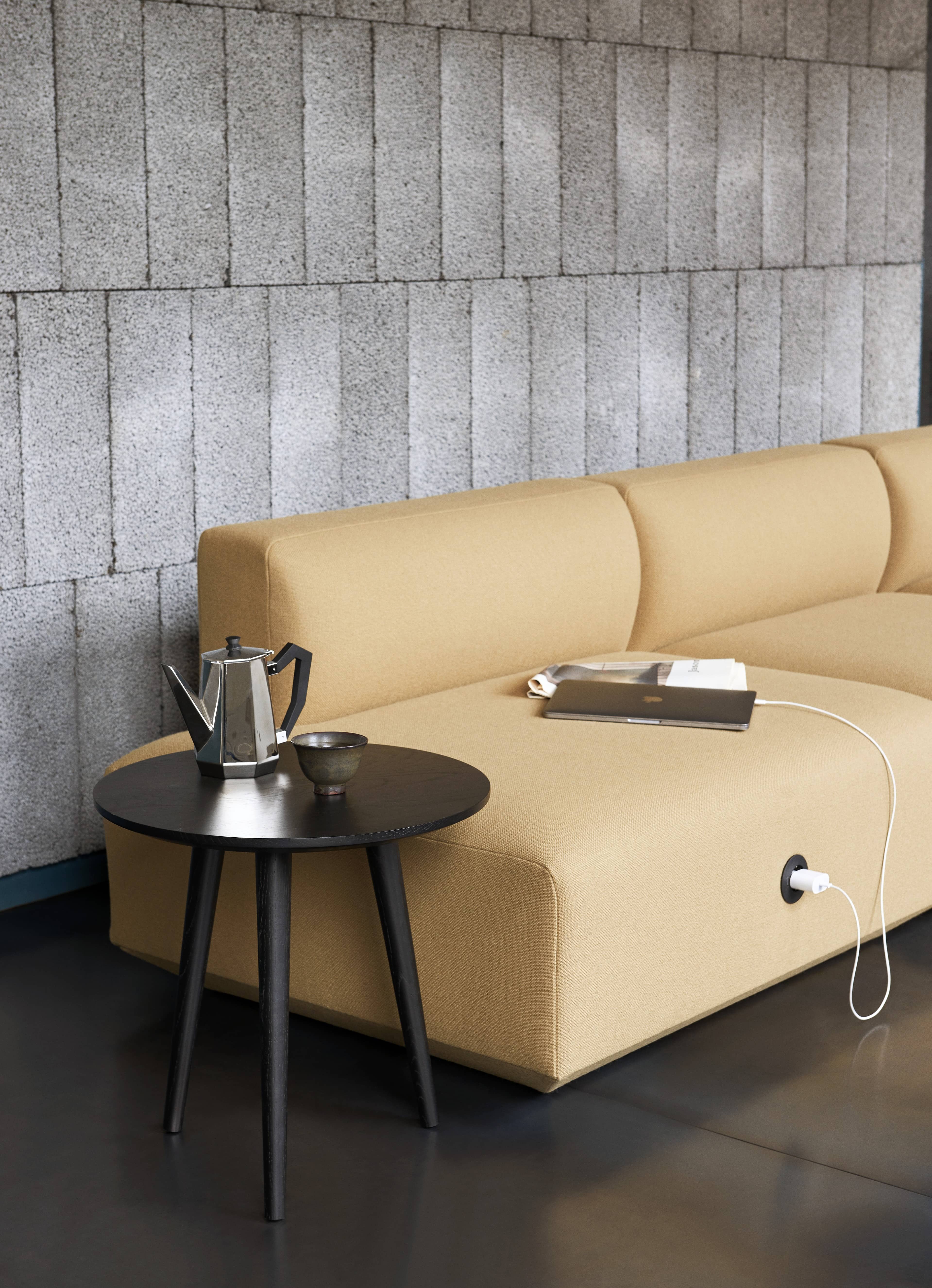 In Between SK13 Beistelltisch