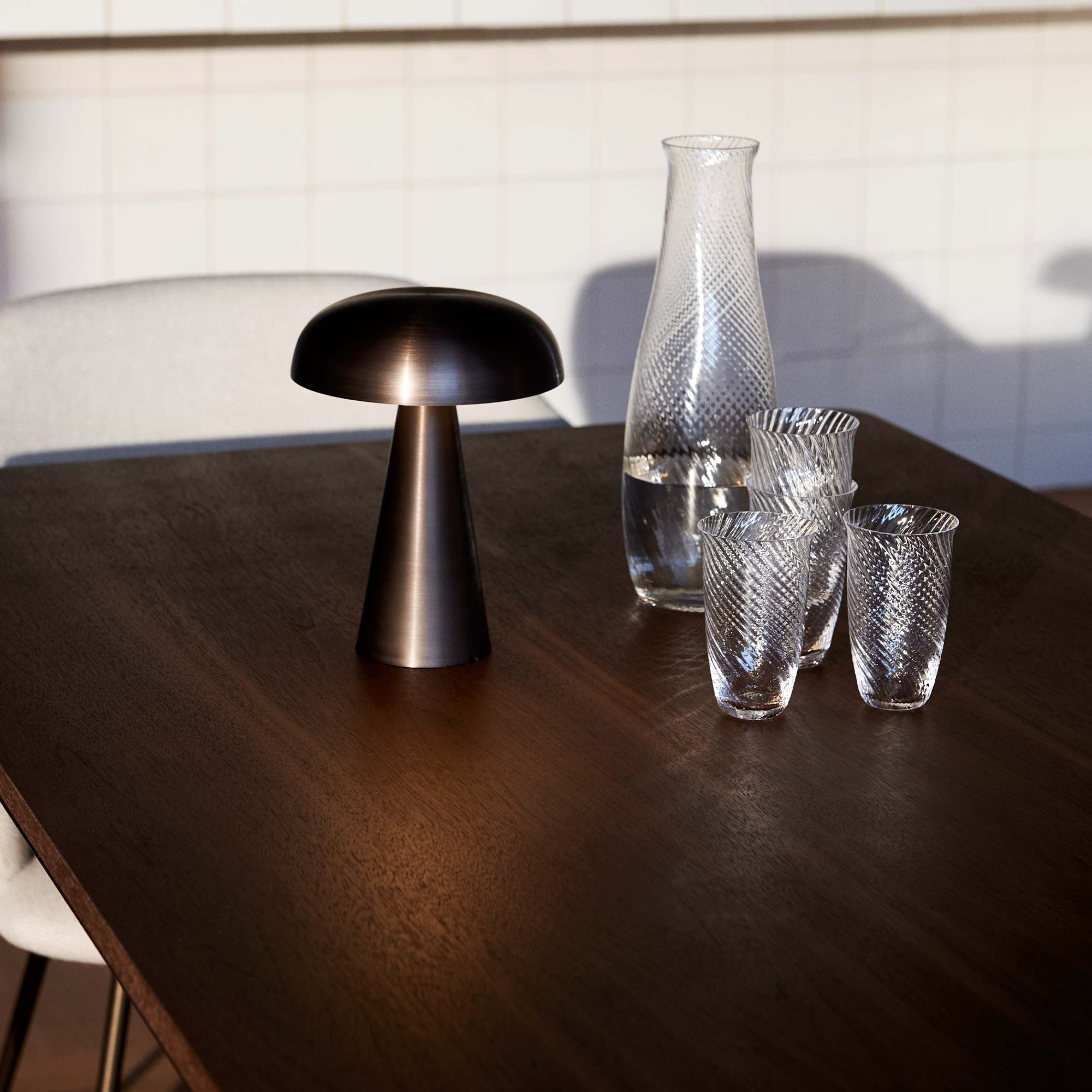Drip HW59 Tisch