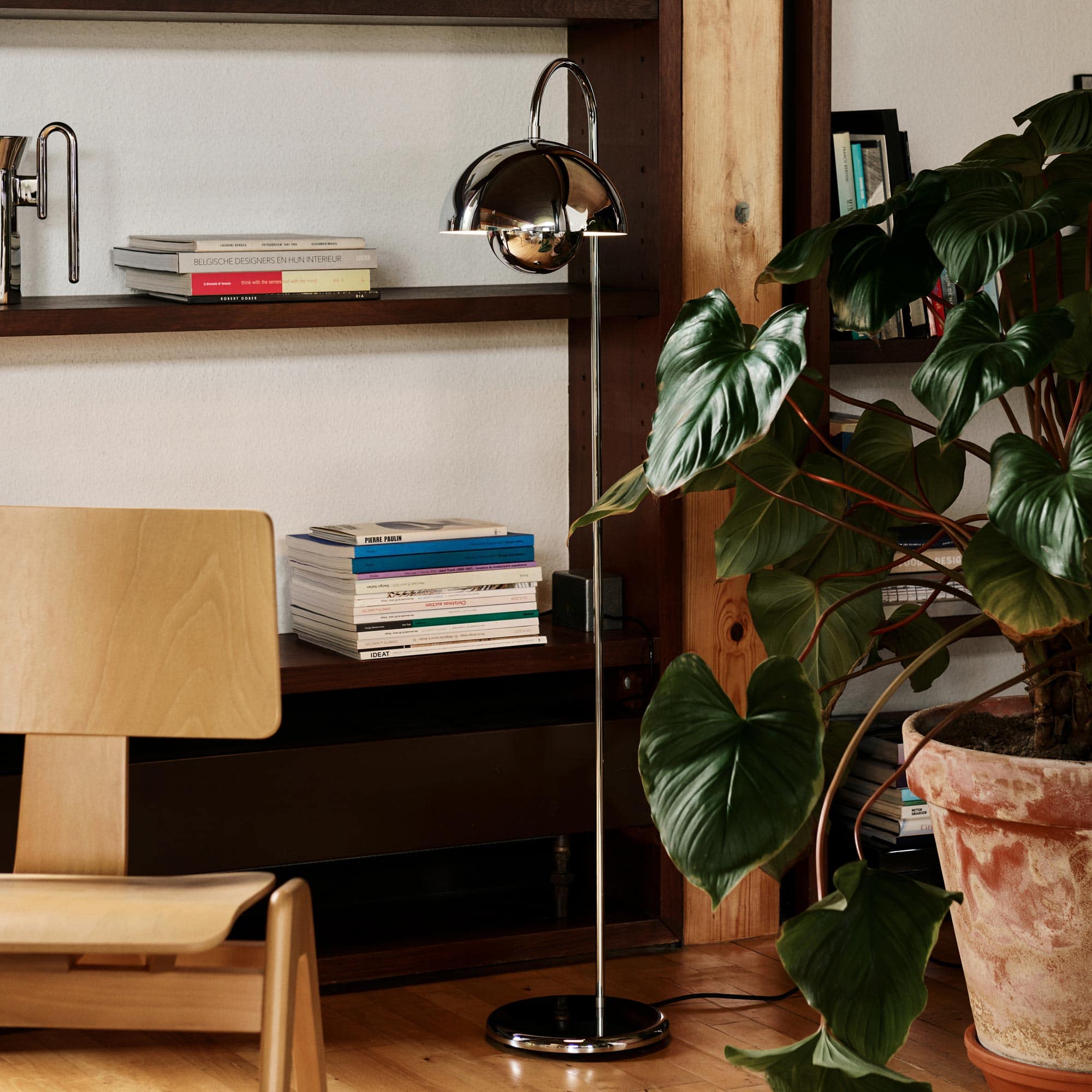 Flowerpot VP12 Stehleuchte