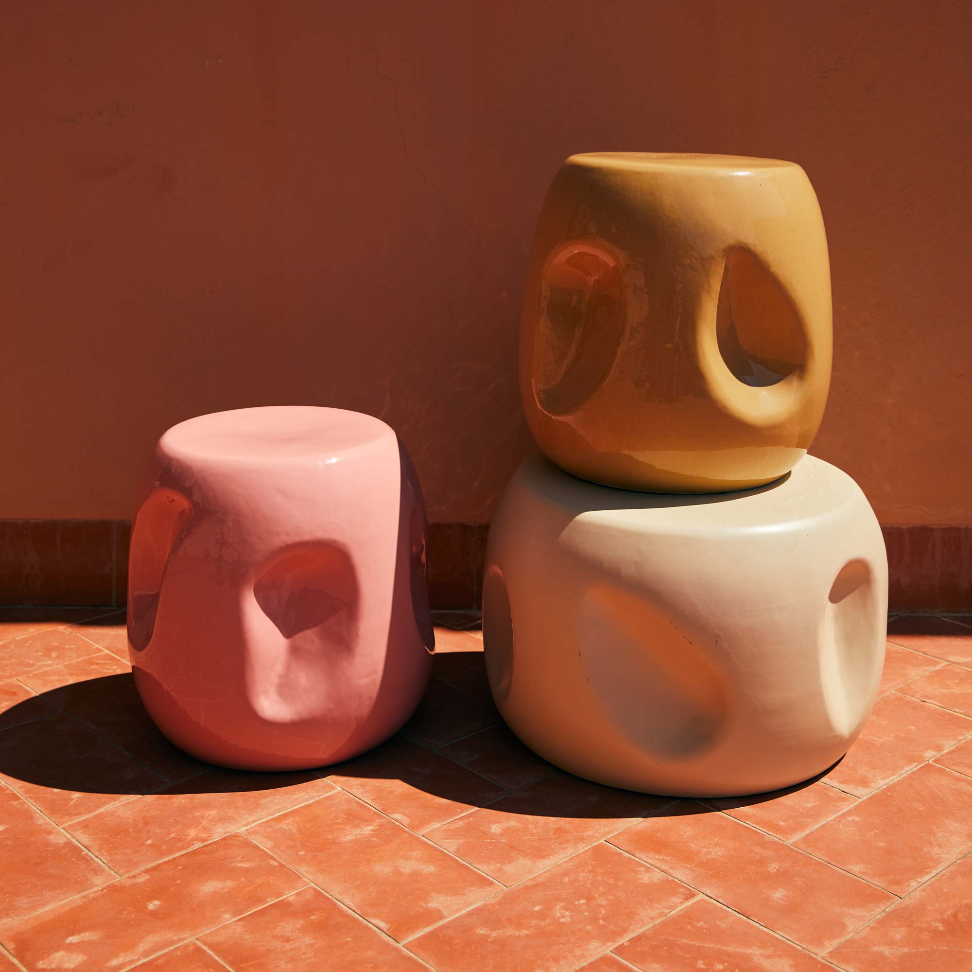 Currents Ceramic Side Table Shell Beistelltisch
