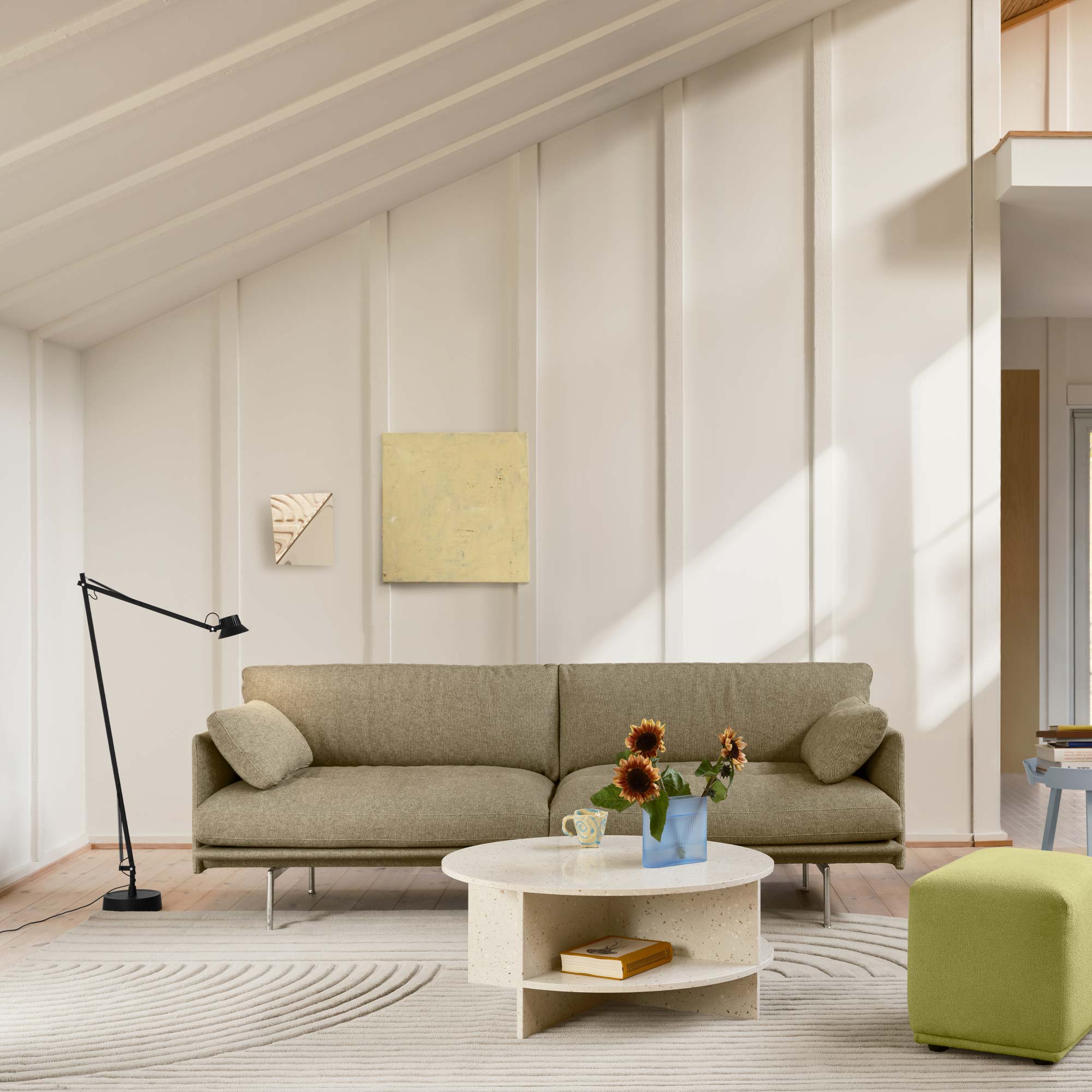 Outline Soft Dreisitzer Sofa