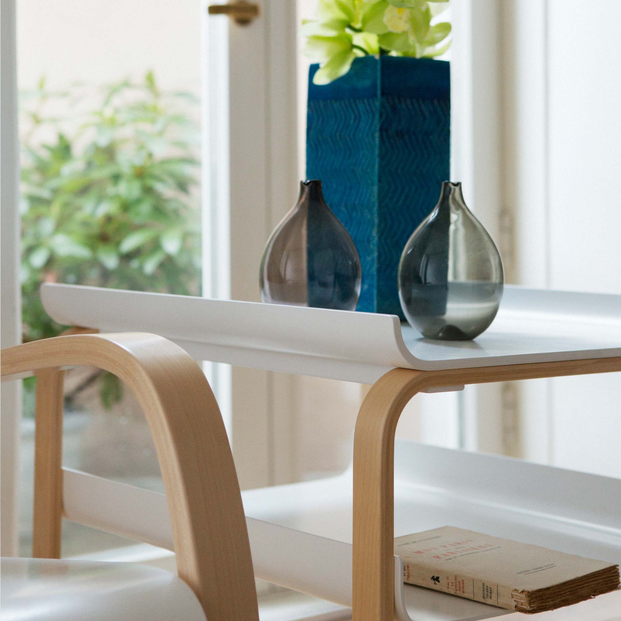Side Table 915 Beistelltisch