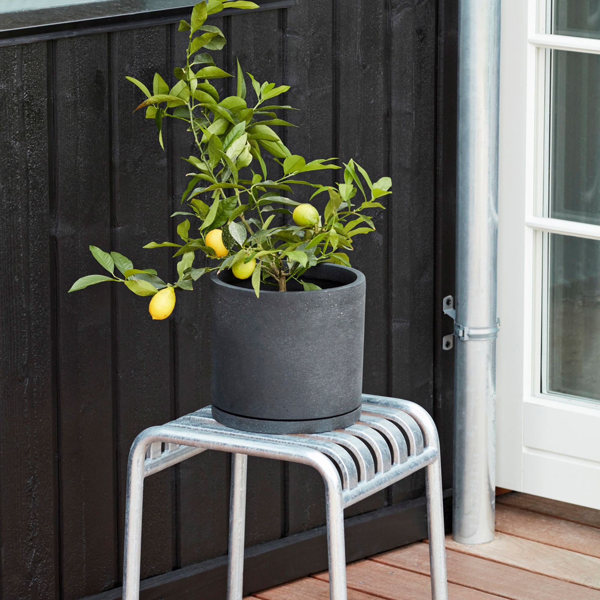 Palissade Stool Hocker