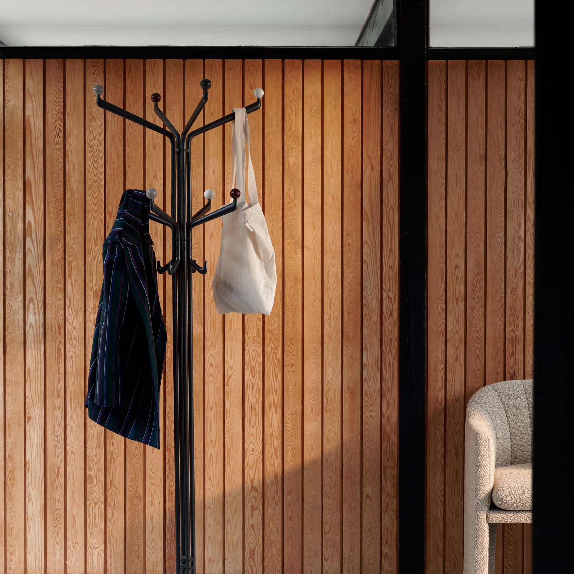 Capture Coat Stand SC77 Garderobe