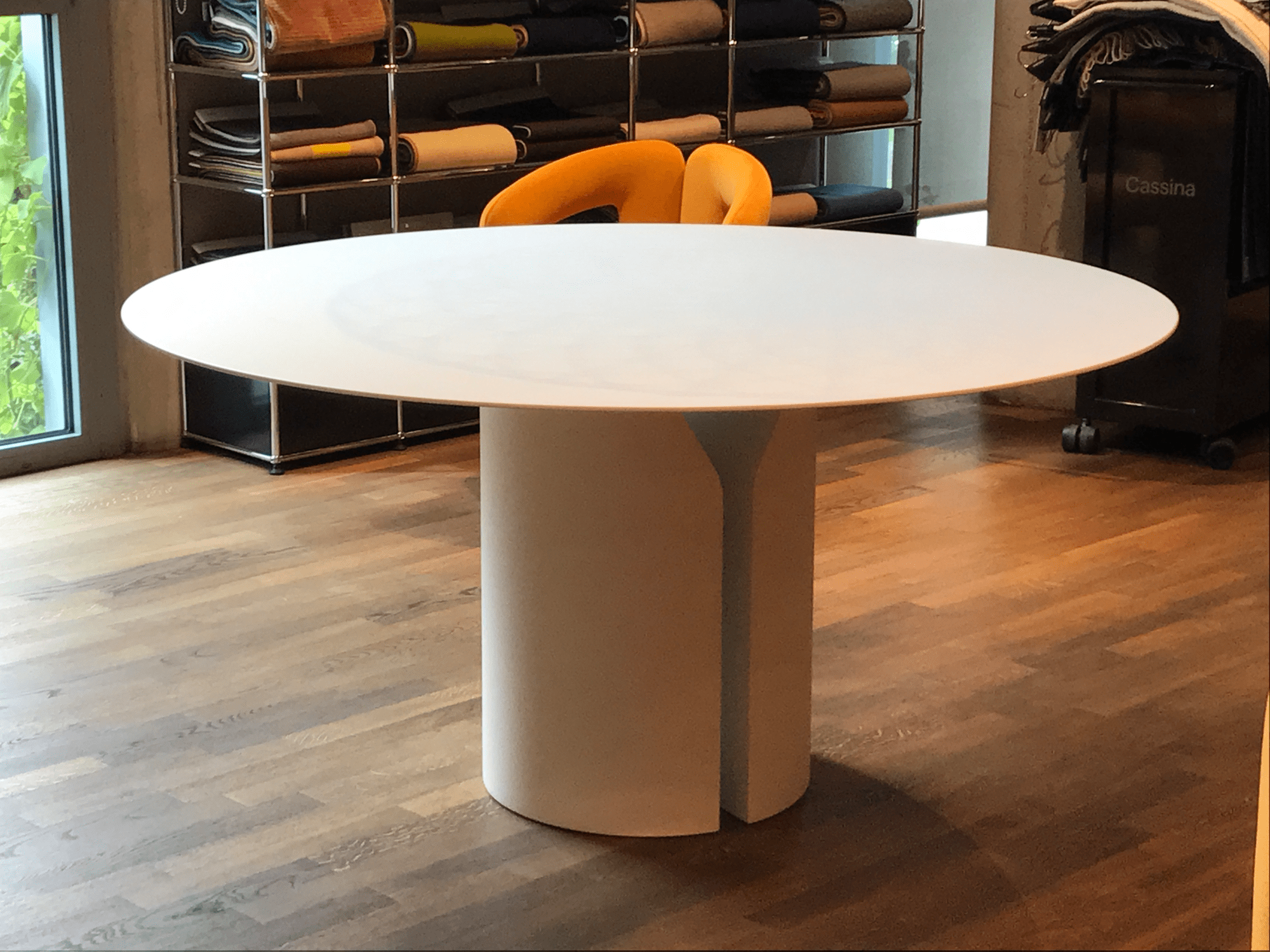 Tisch NVL Table