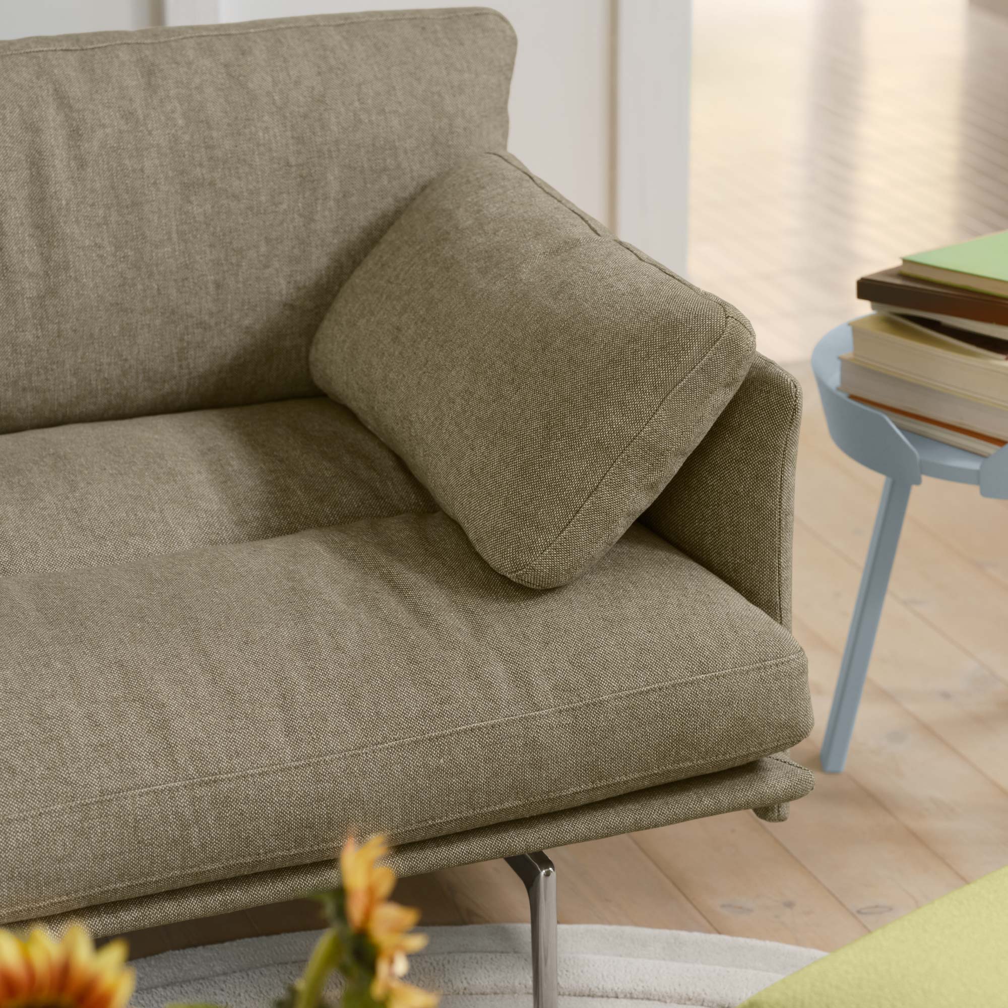 Outline Soft Dreisitzer Sofa