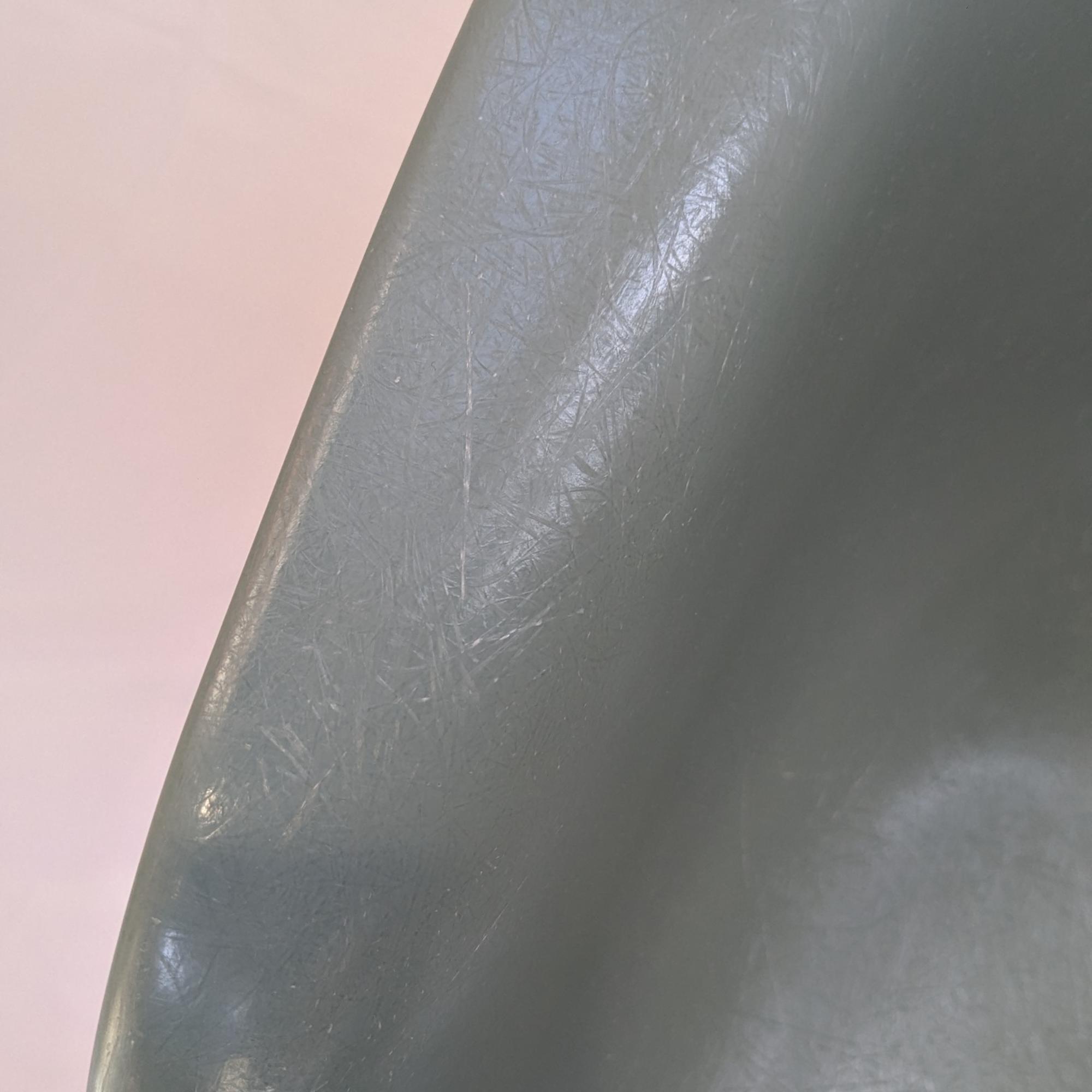 DAW Fiberglass Armchair, Sea Foam green