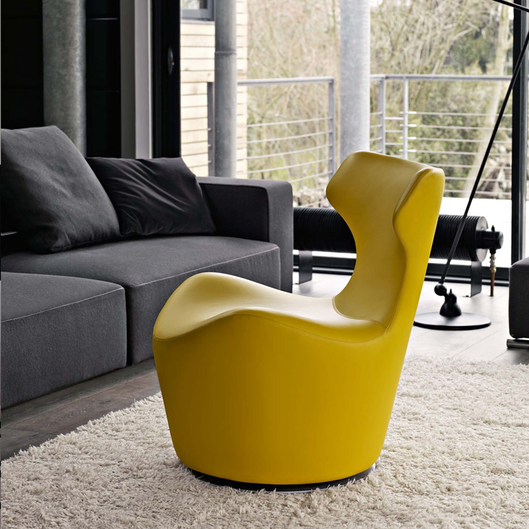 Grande Papilio Sessel mit Ottoman