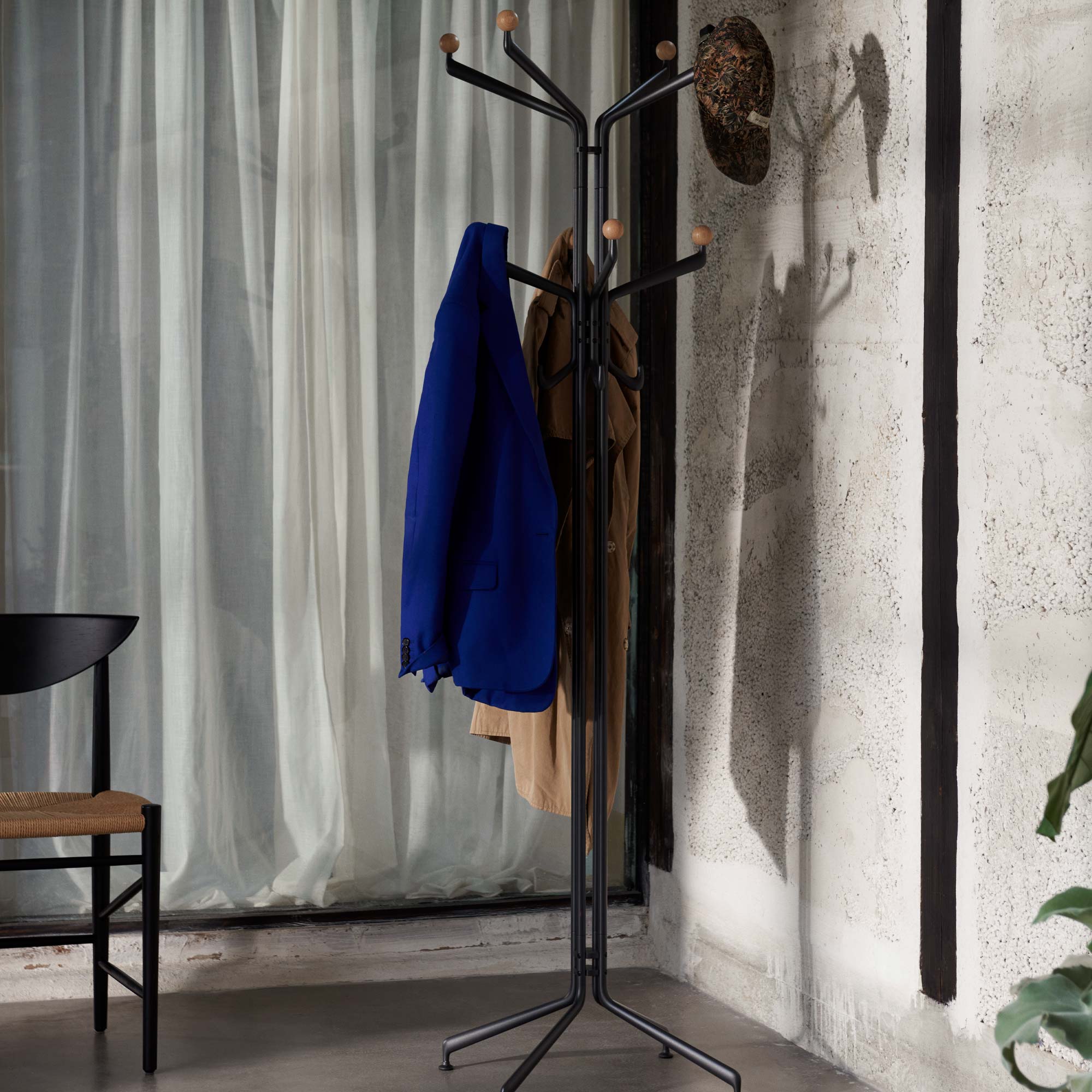 Capture Coat Stand SC77 Garderobe