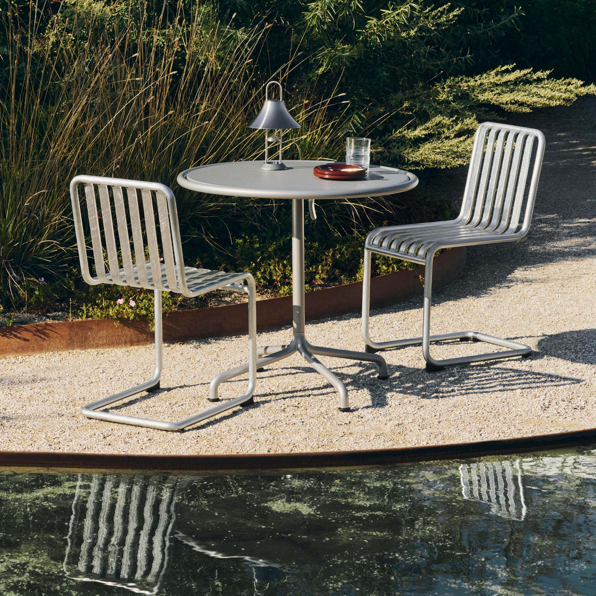 Palissade Cantilever Chair Stuhl
