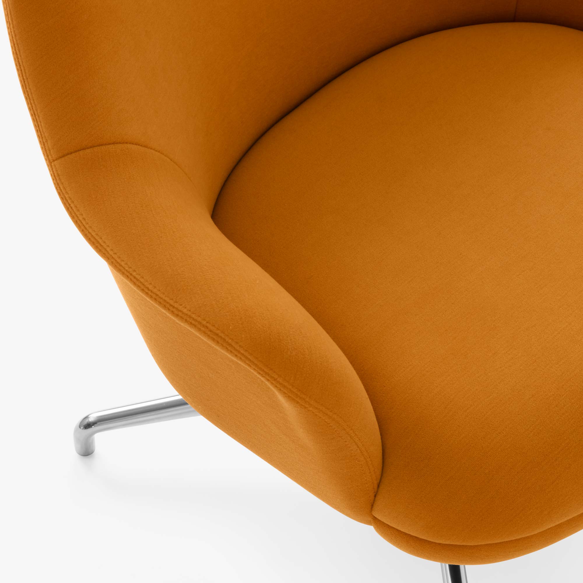 Rely HW139 Lounge Chair