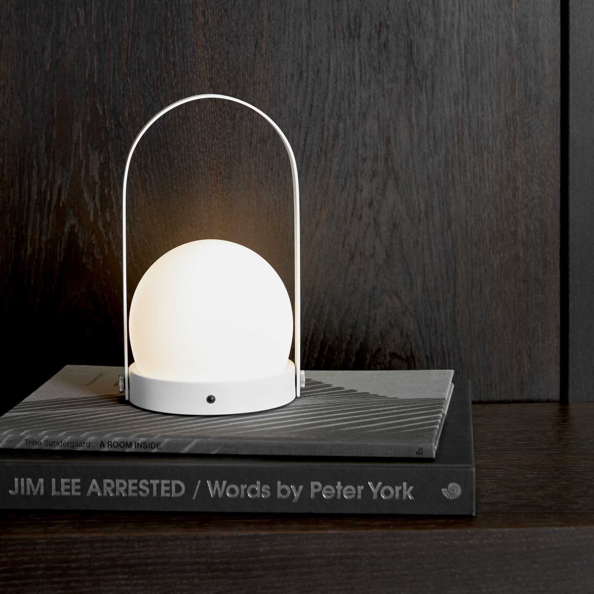 Carrie tragbare LED Tischleuchte