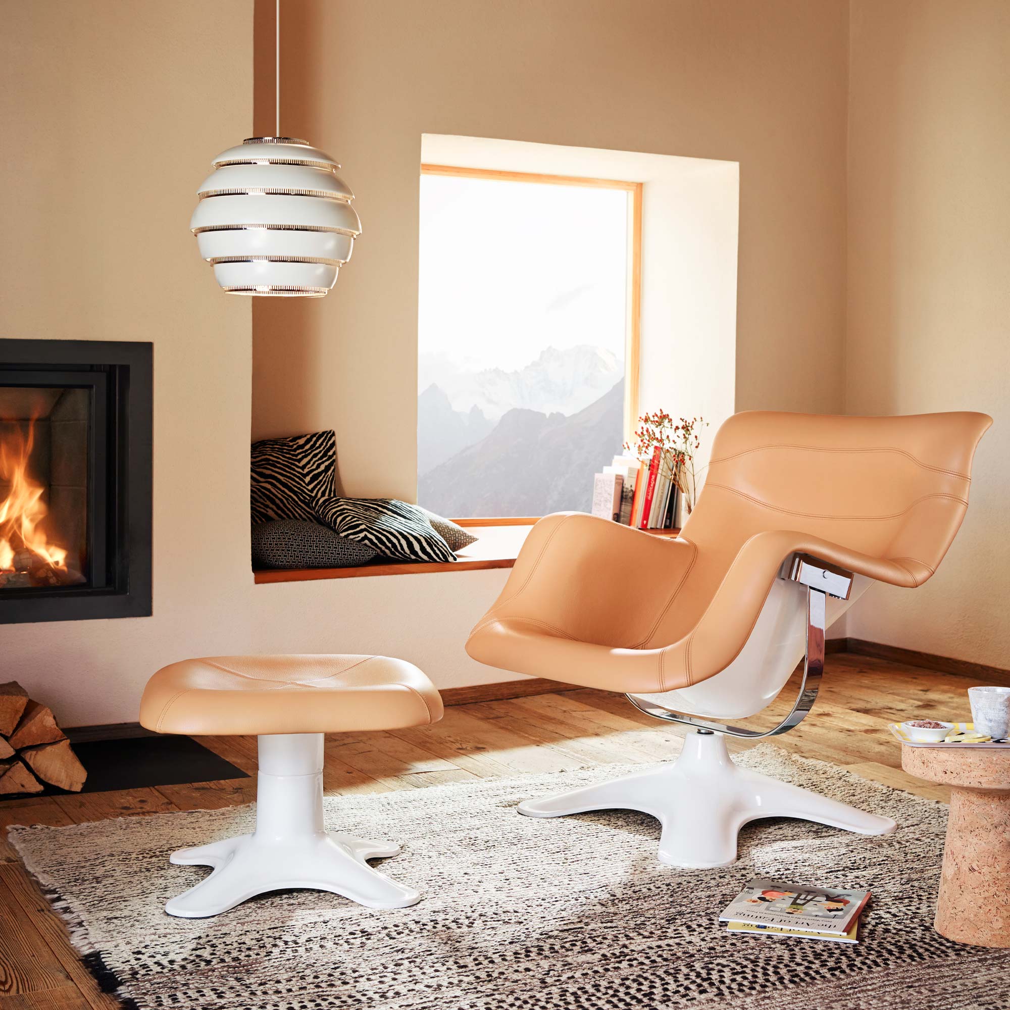 Karuselli Lounge Chair & Ottoman