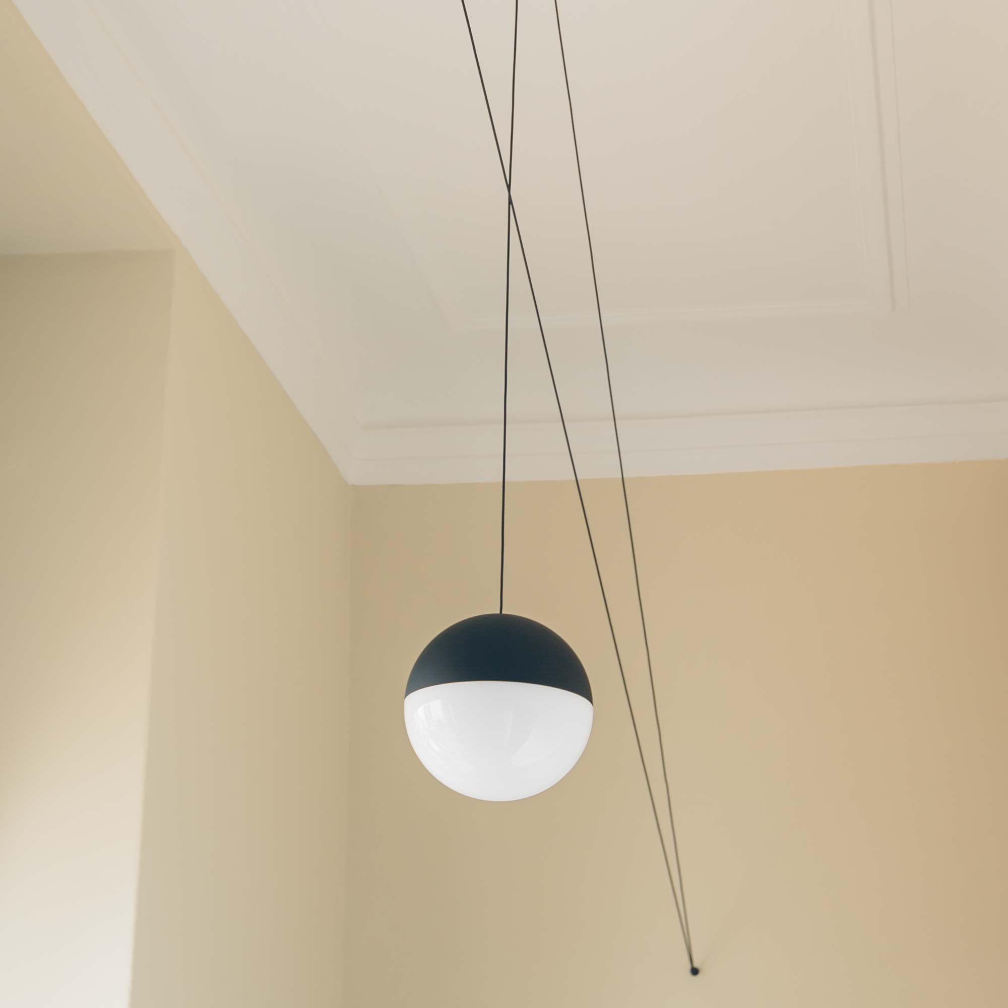 String Light Sphere Pendelleuchte