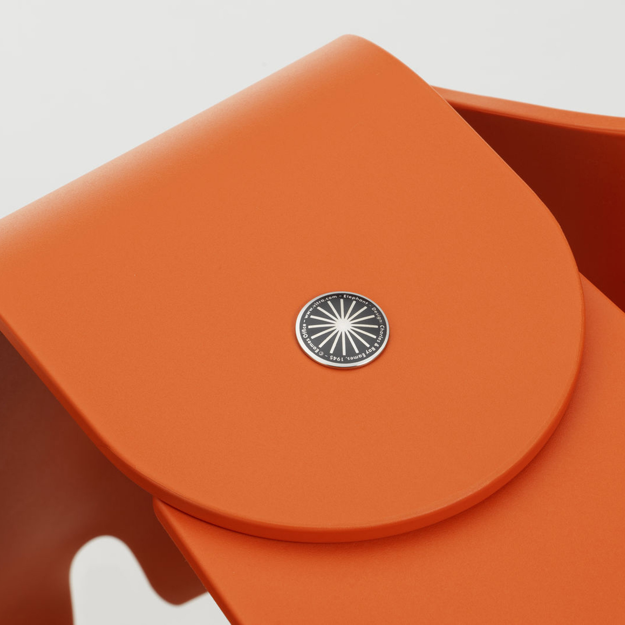 Eames Elephant RE groß