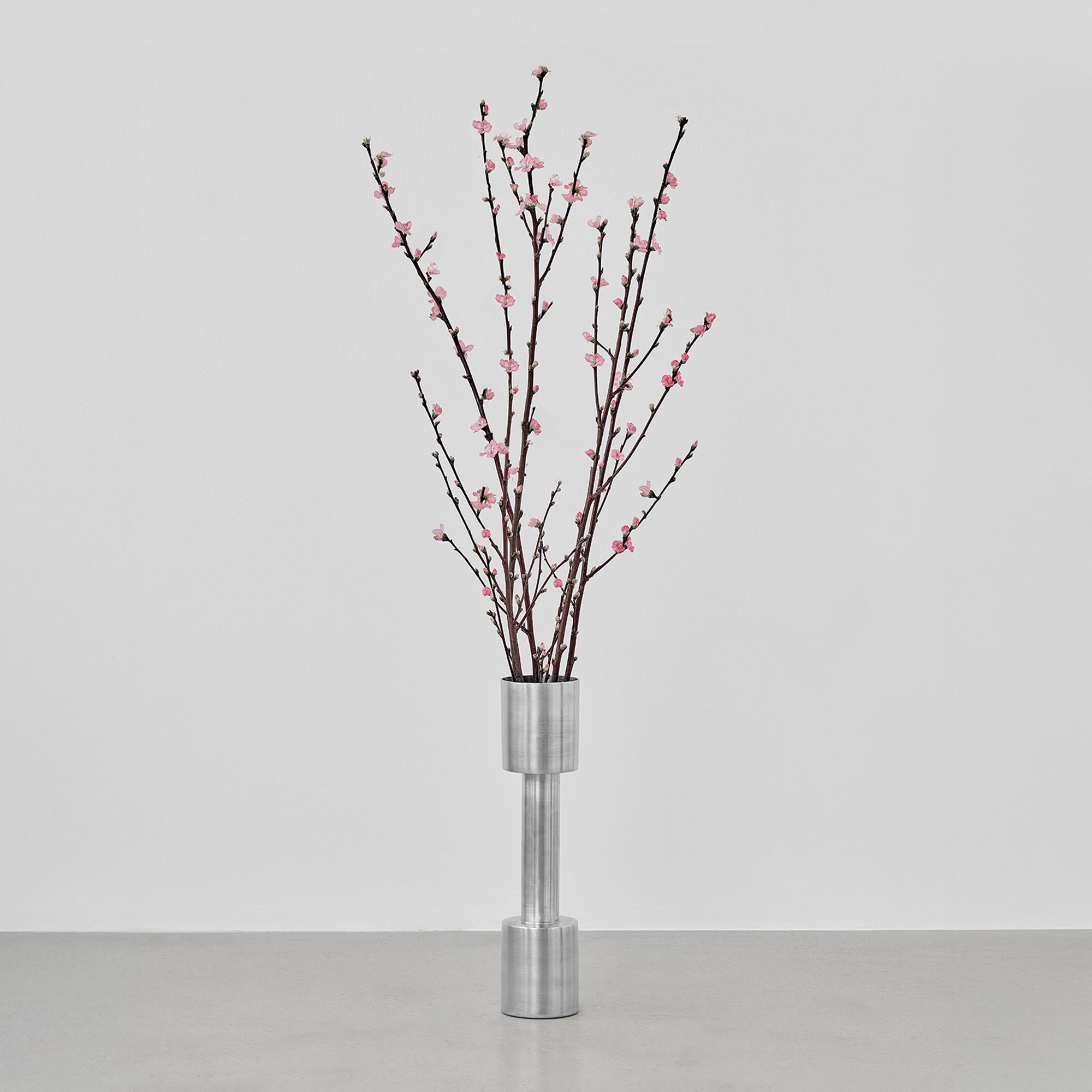 Medeia Slim Geo Vase