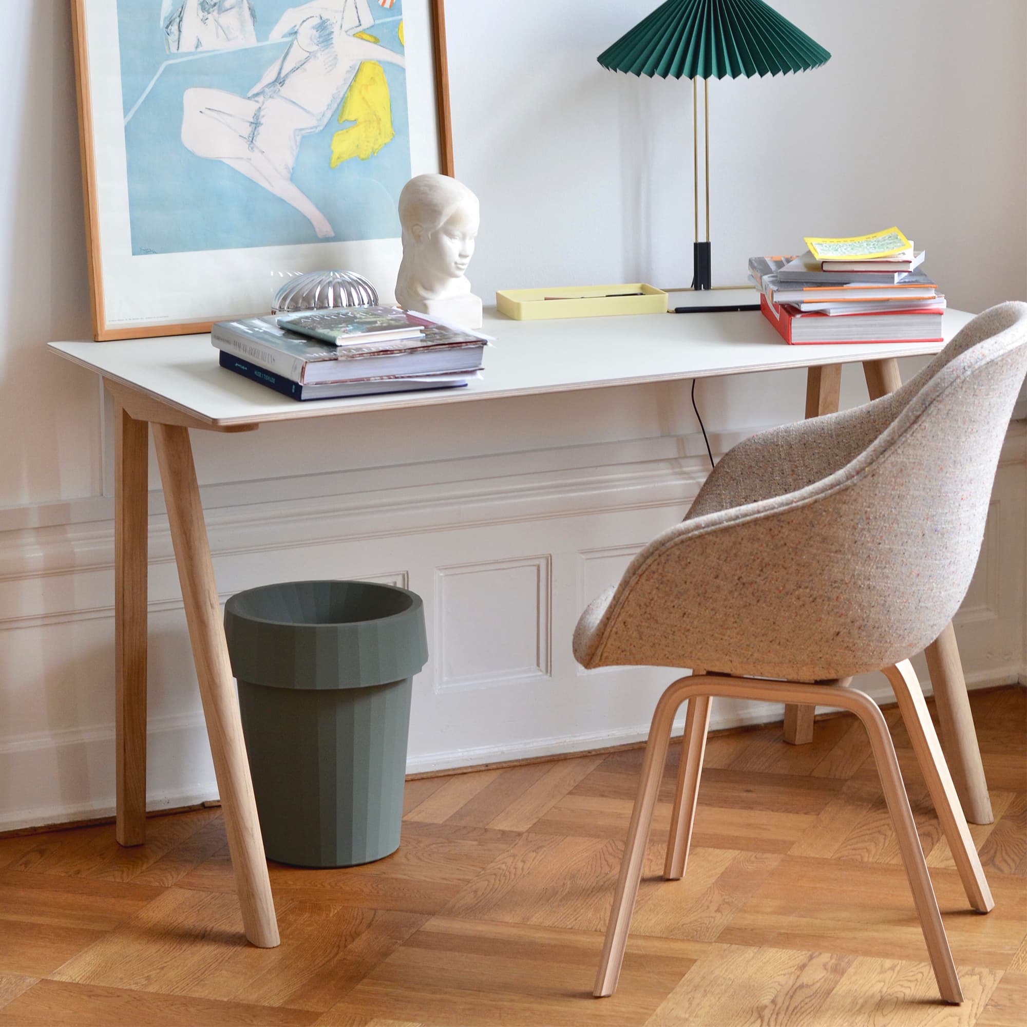 About a Chair AAC 123