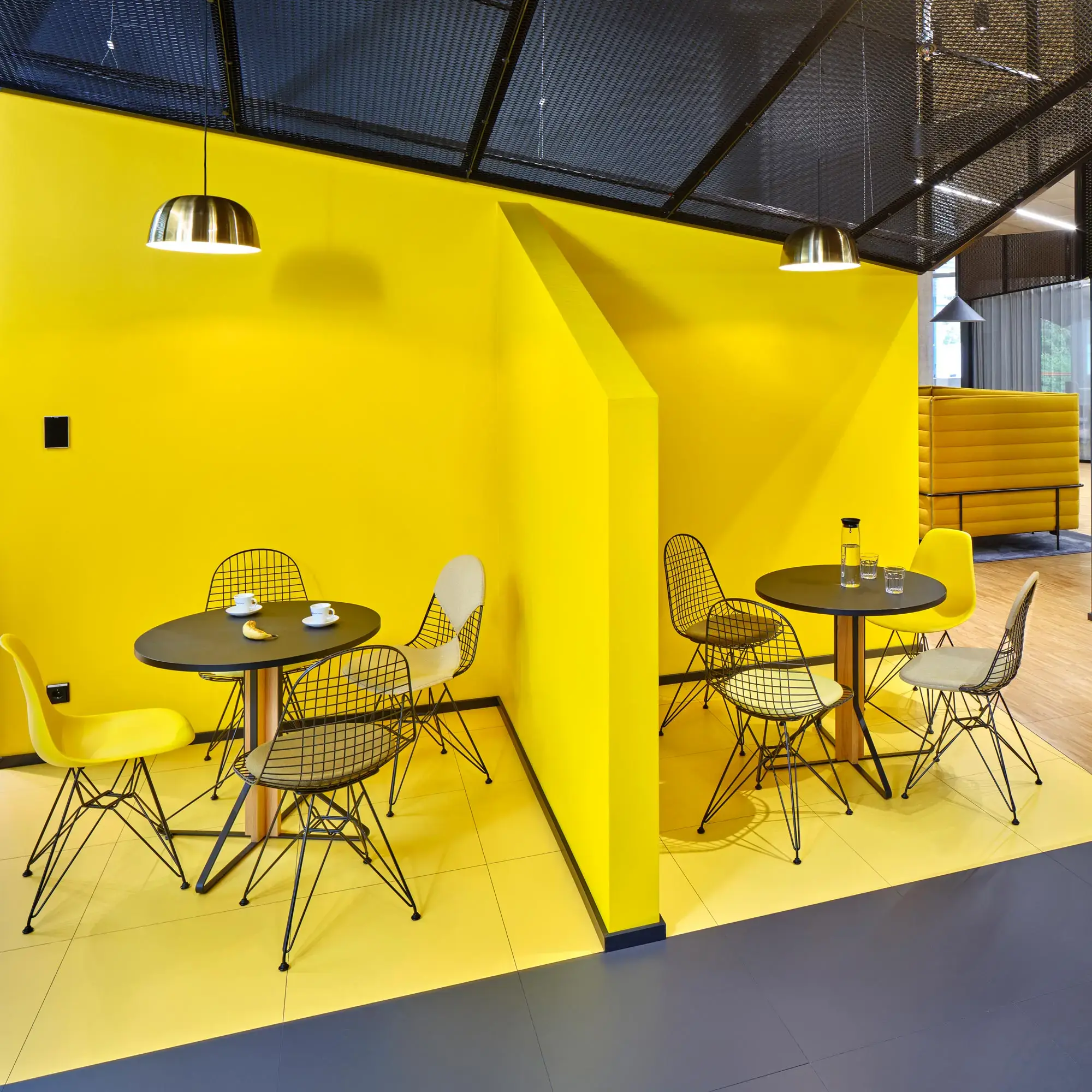 Wire Chair DKR Colours