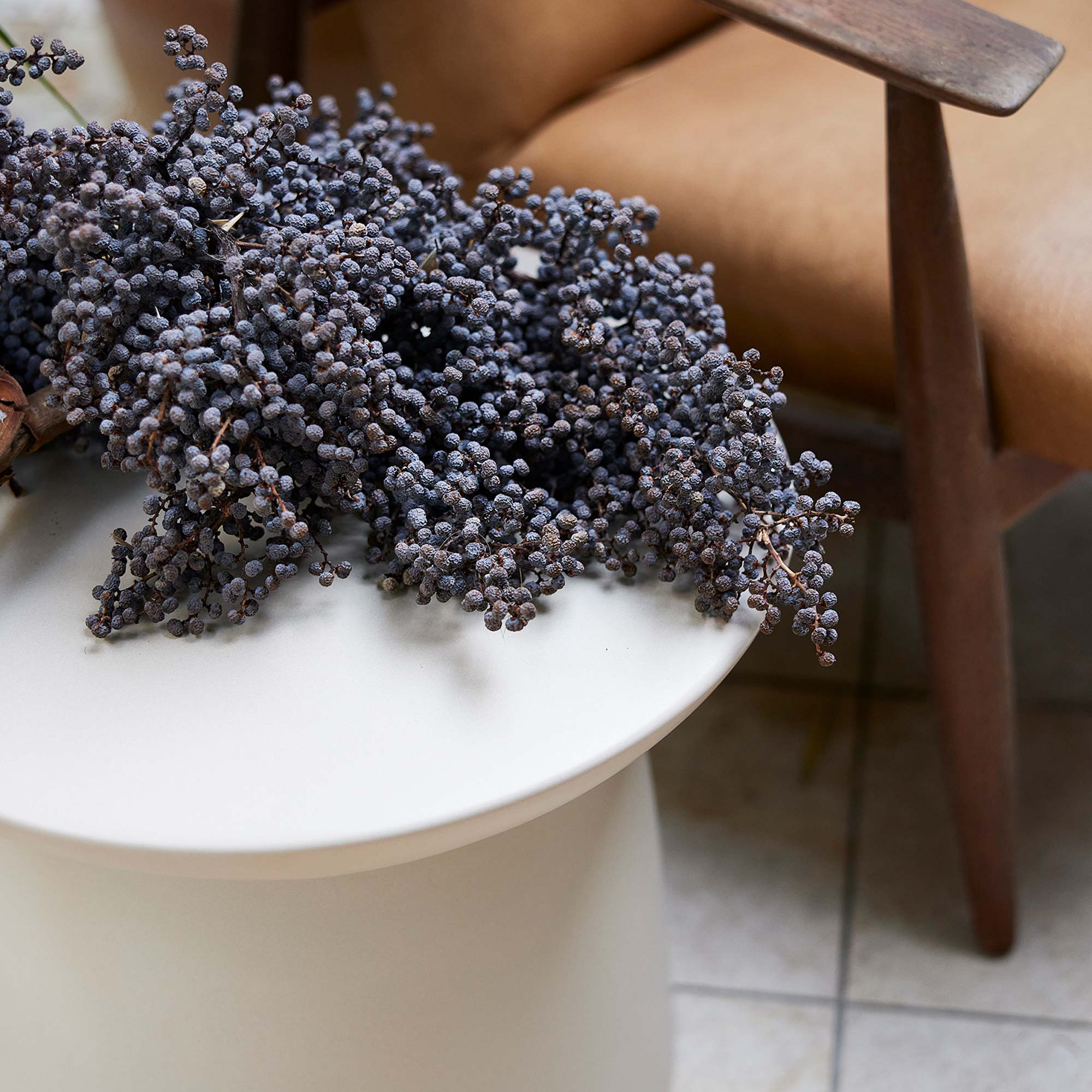 Earthenware Side Table Cream L Beistelltisch