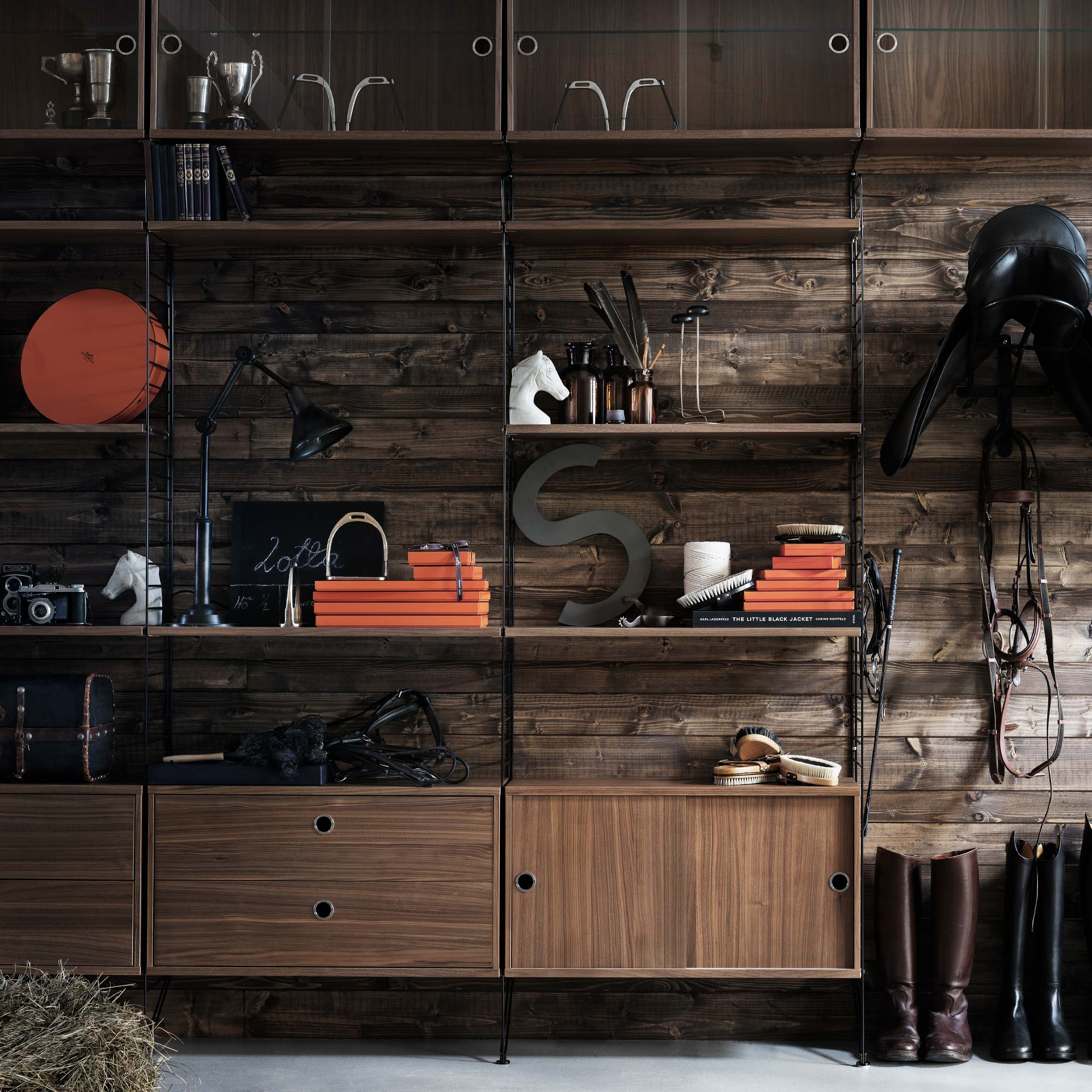 Schrankelement mit Schiebetüren