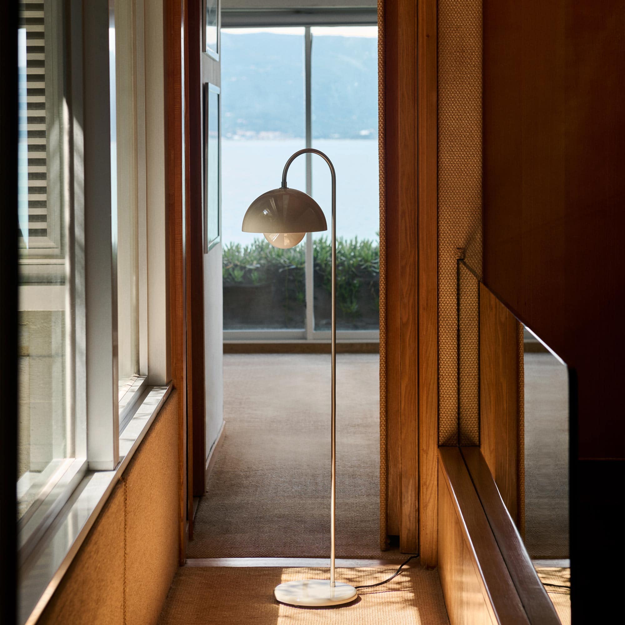 Flowerpot VP12 Stehleuchte