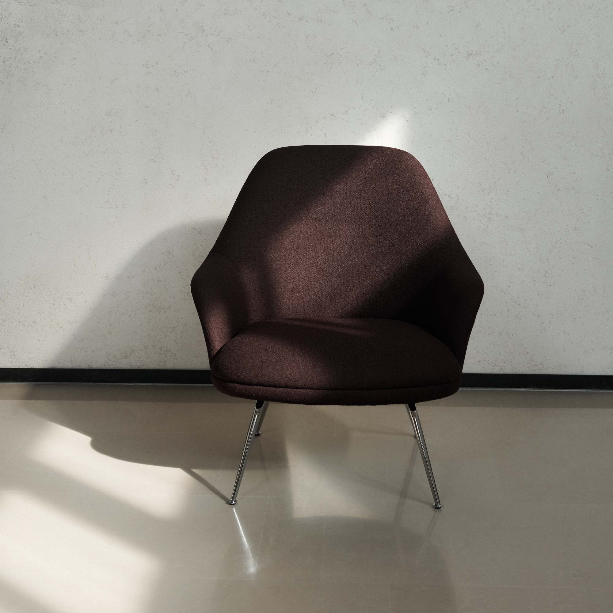 Rely HW140 Lounge Chair