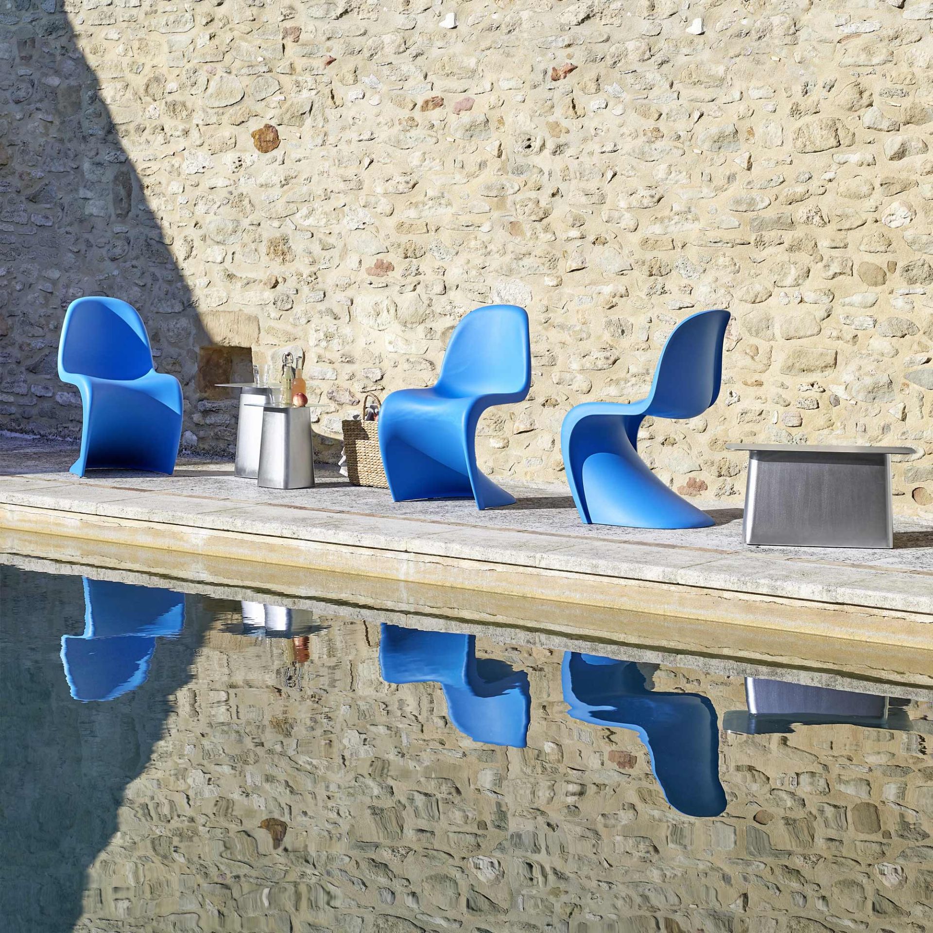 Metal Side Table Outdoor Beistelltisch von Vitra | minimum